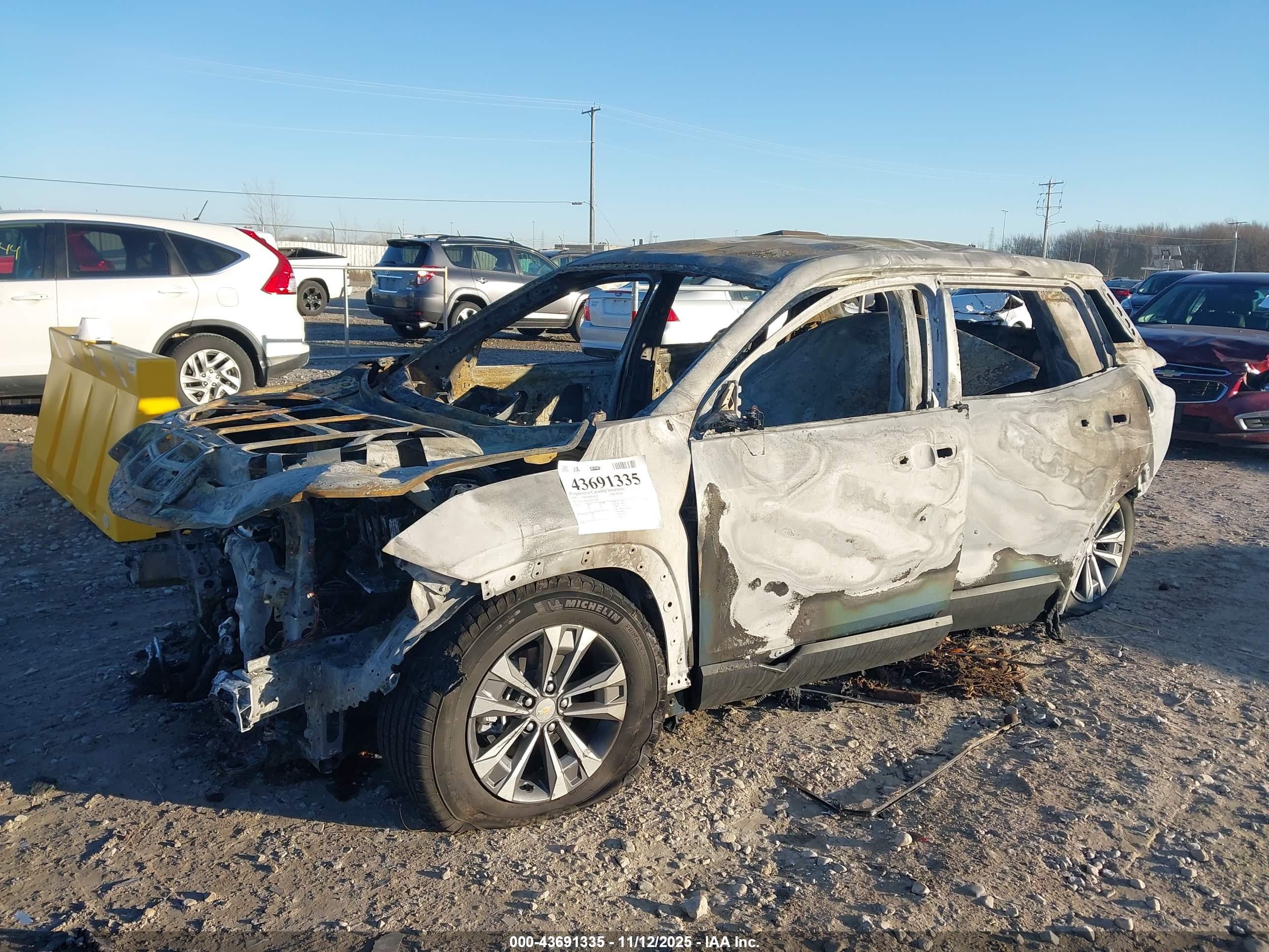 CHEVROLET EQUINOX image 2