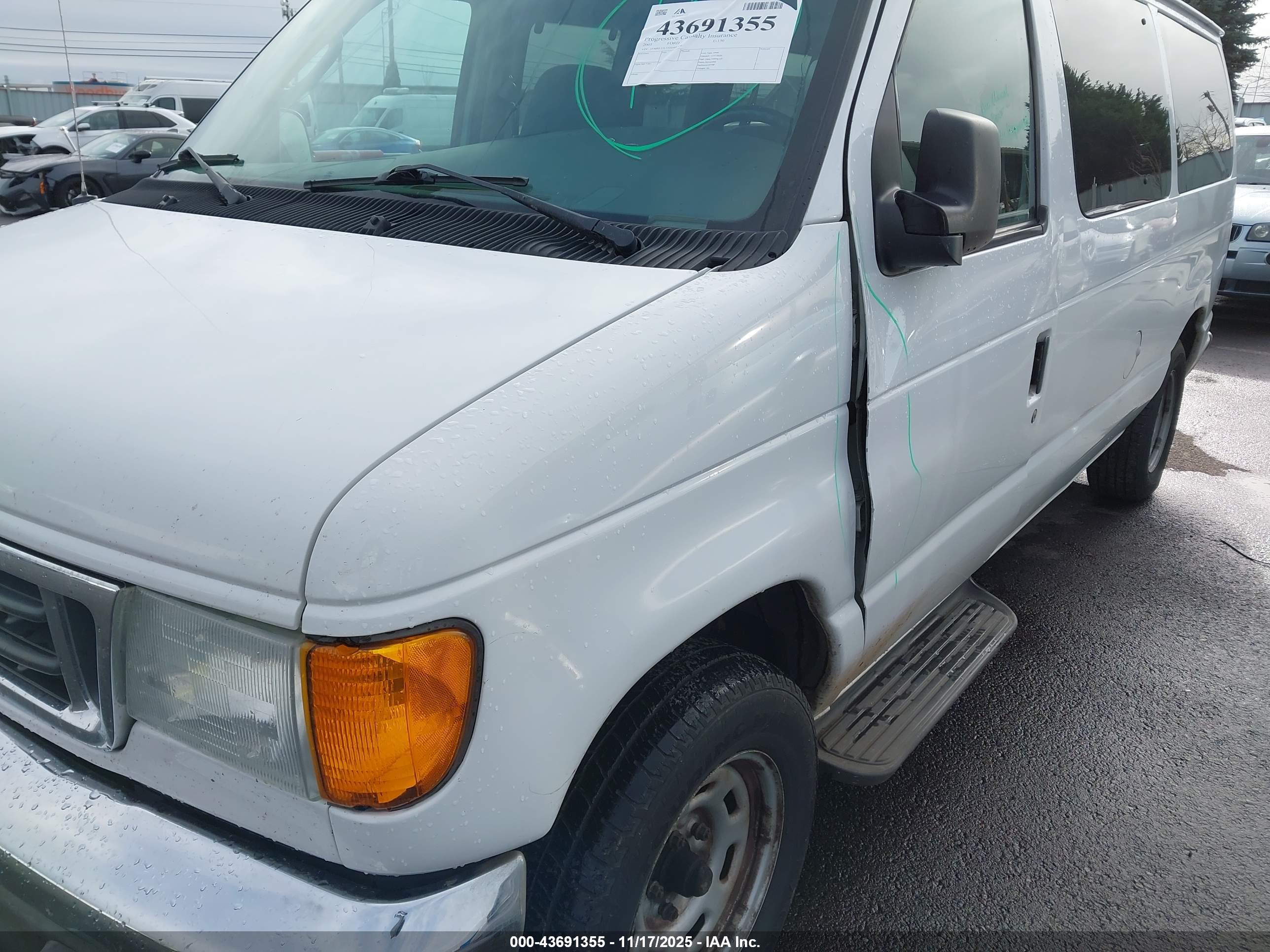 FORD E-150 image 6