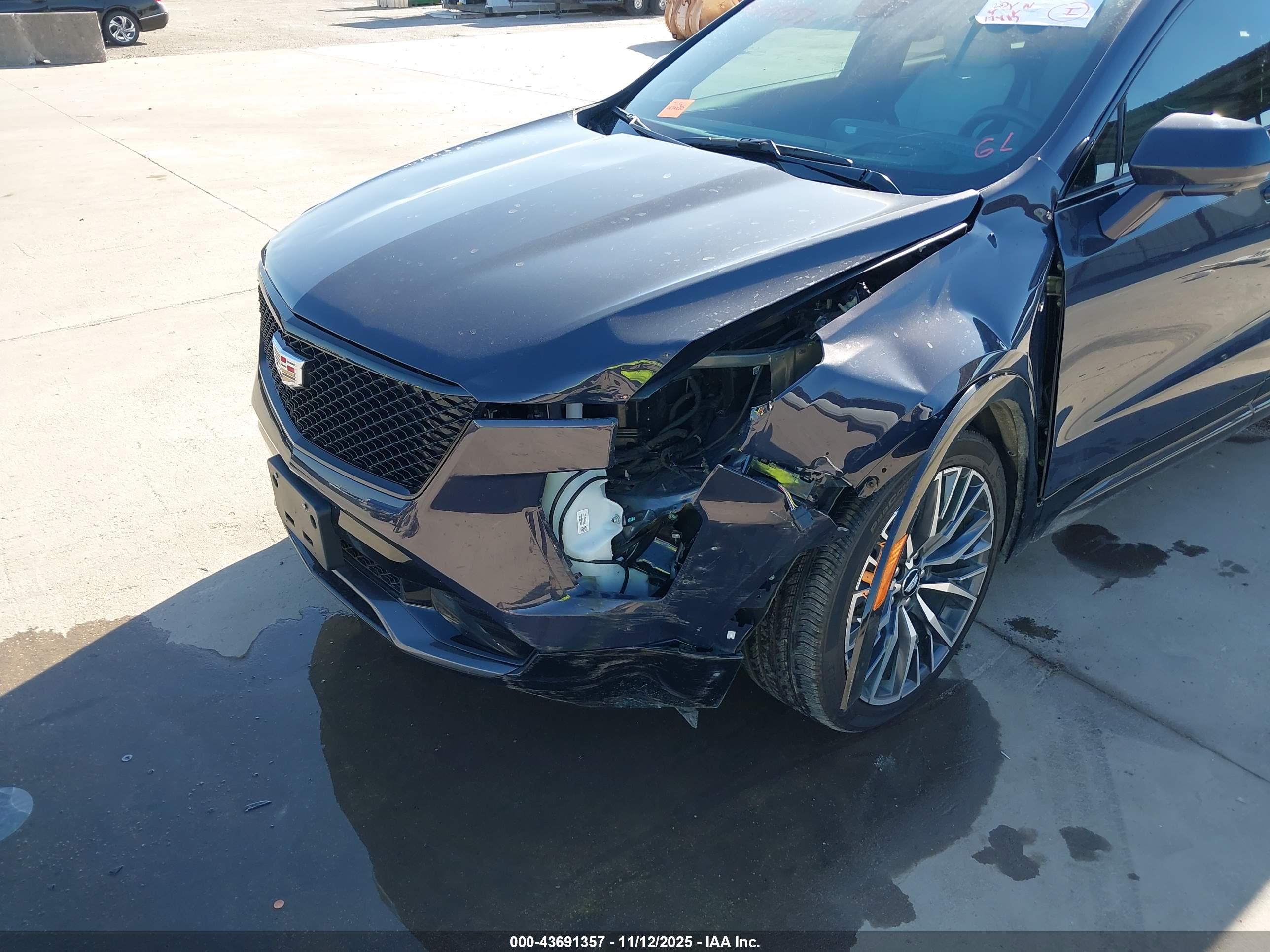 CADILLAC XT4 image 6