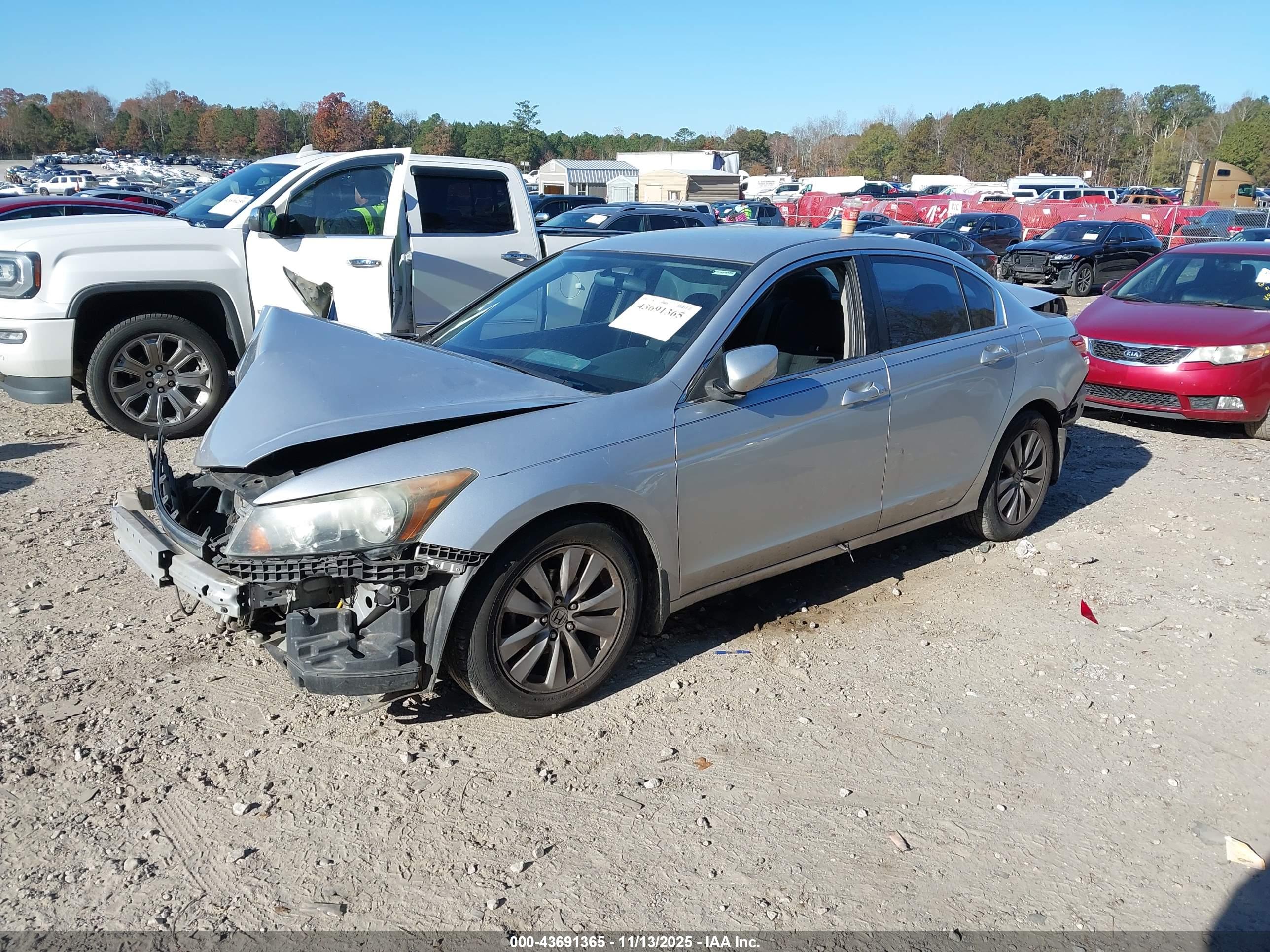 HONDA ACCORD image 2