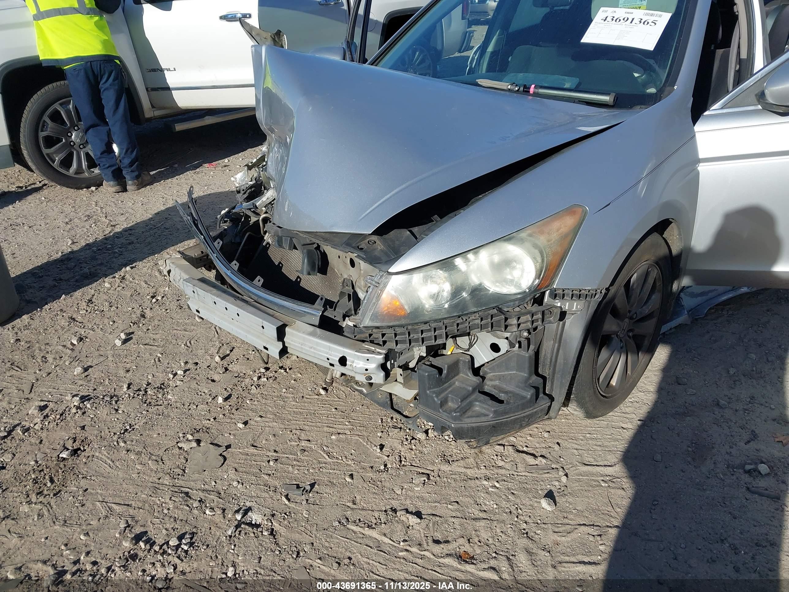 HONDA ACCORD image 6