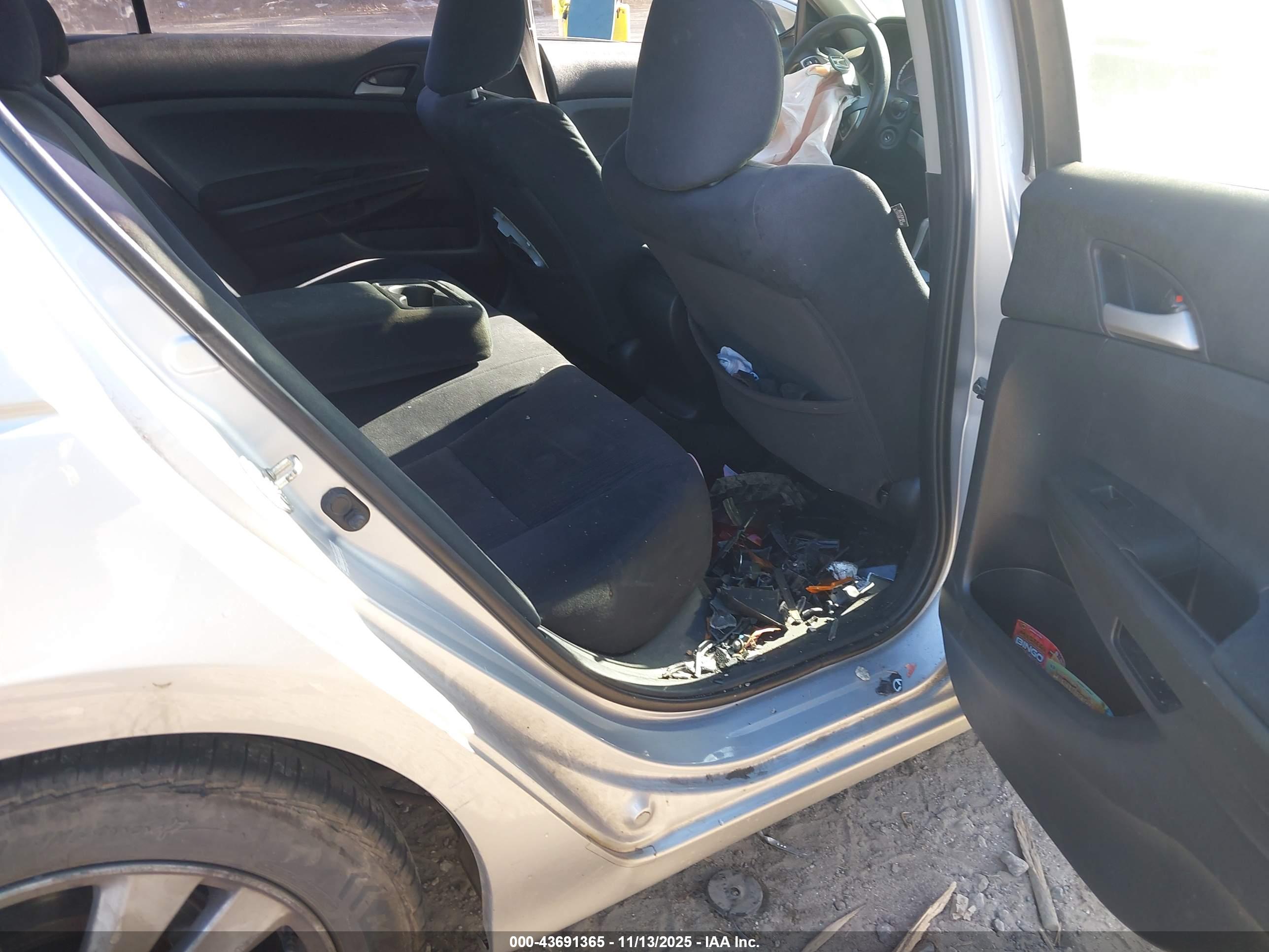 HONDA ACCORD image 8