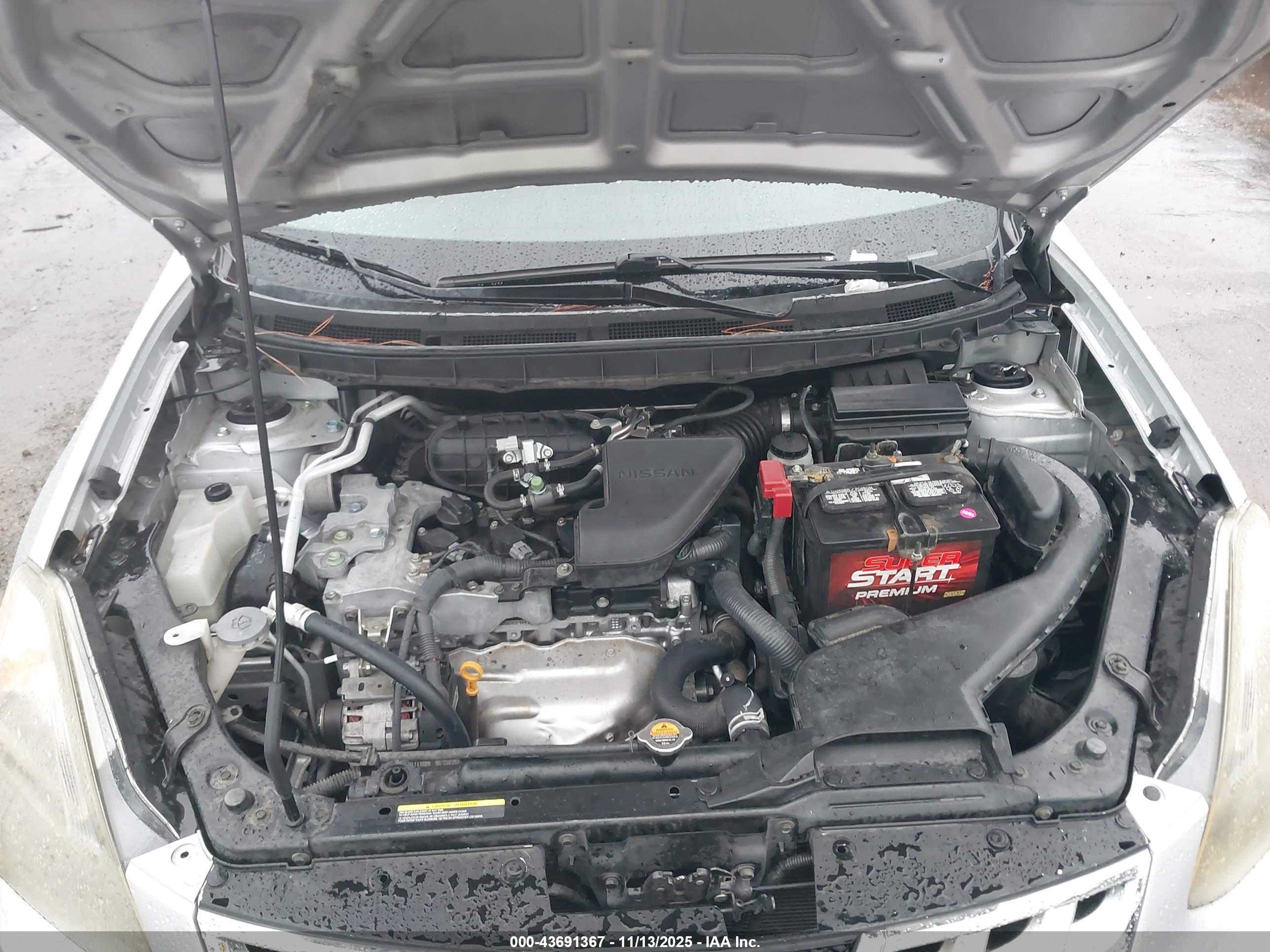 NISSAN ROGUE image 10