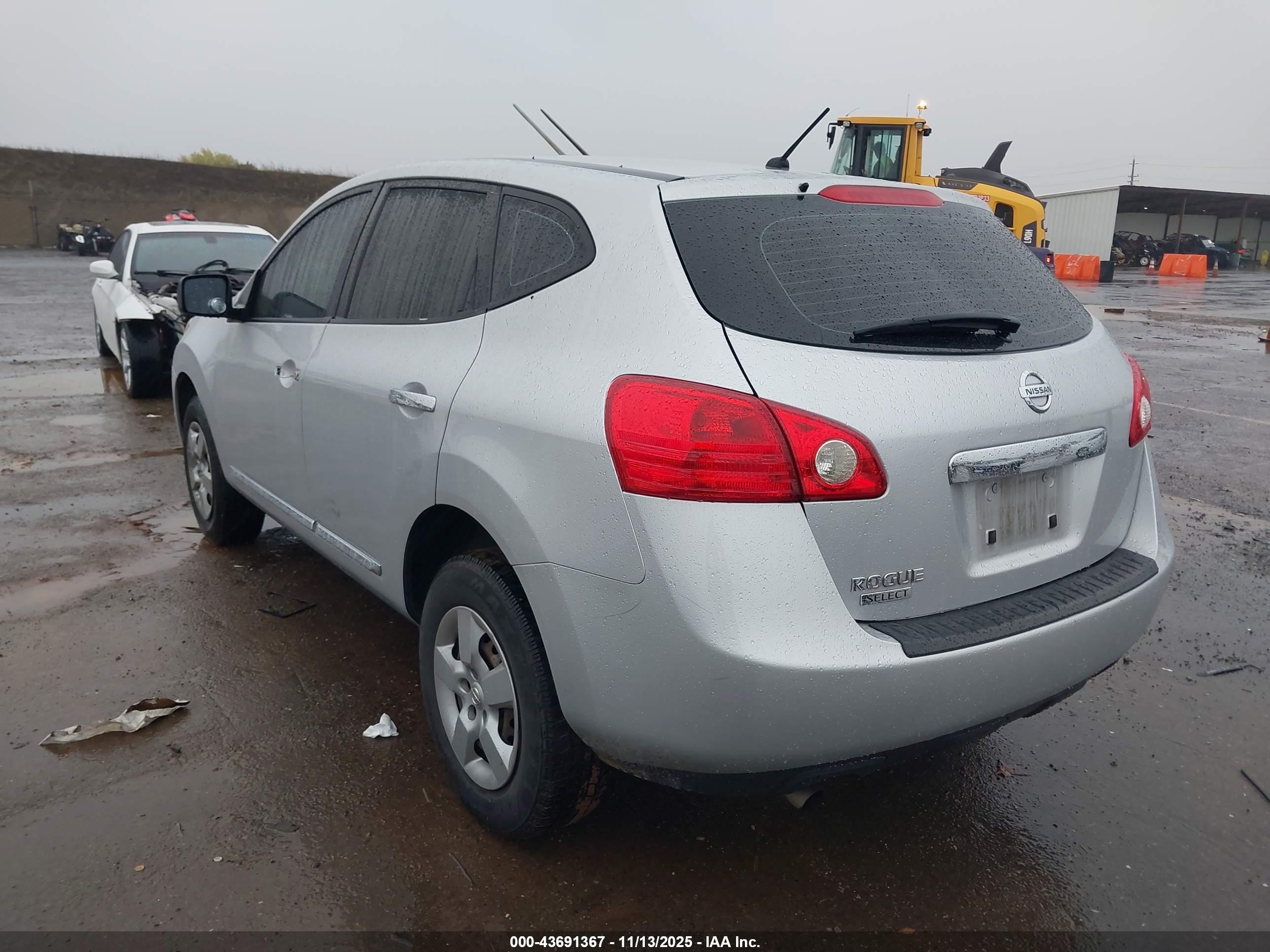 NISSAN ROGUE image 3