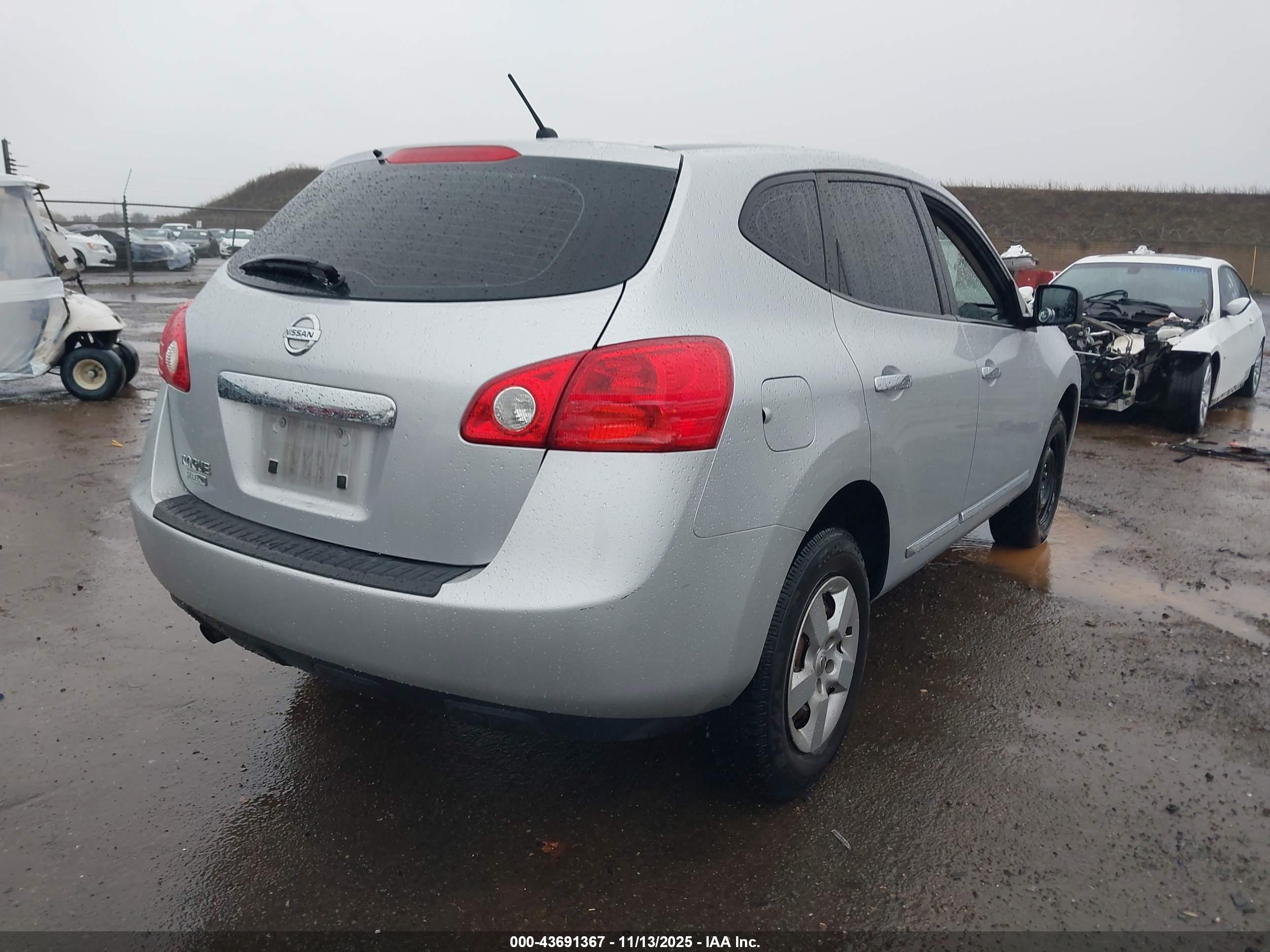 NISSAN ROGUE image 4
