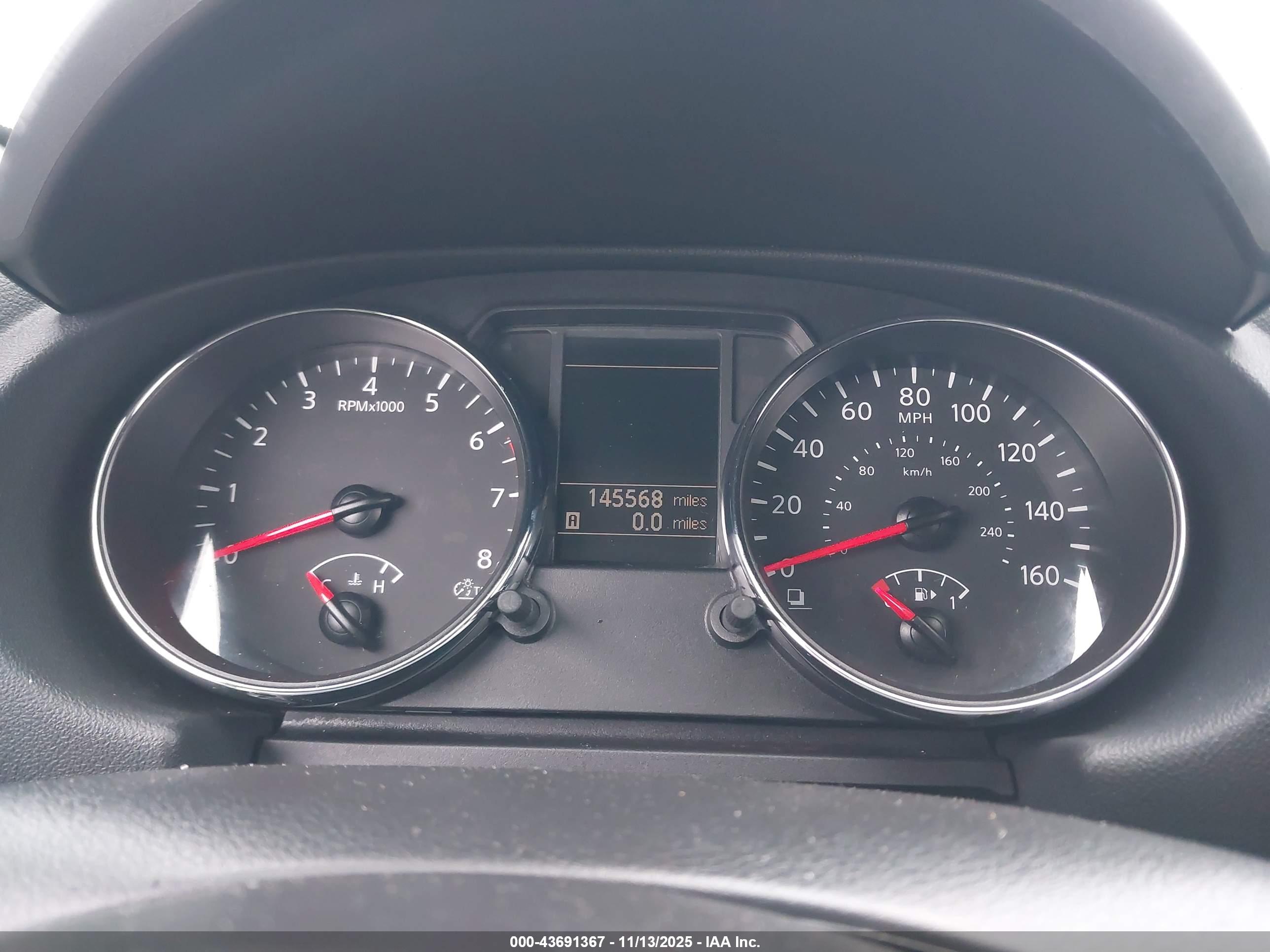 NISSAN ROGUE image 7