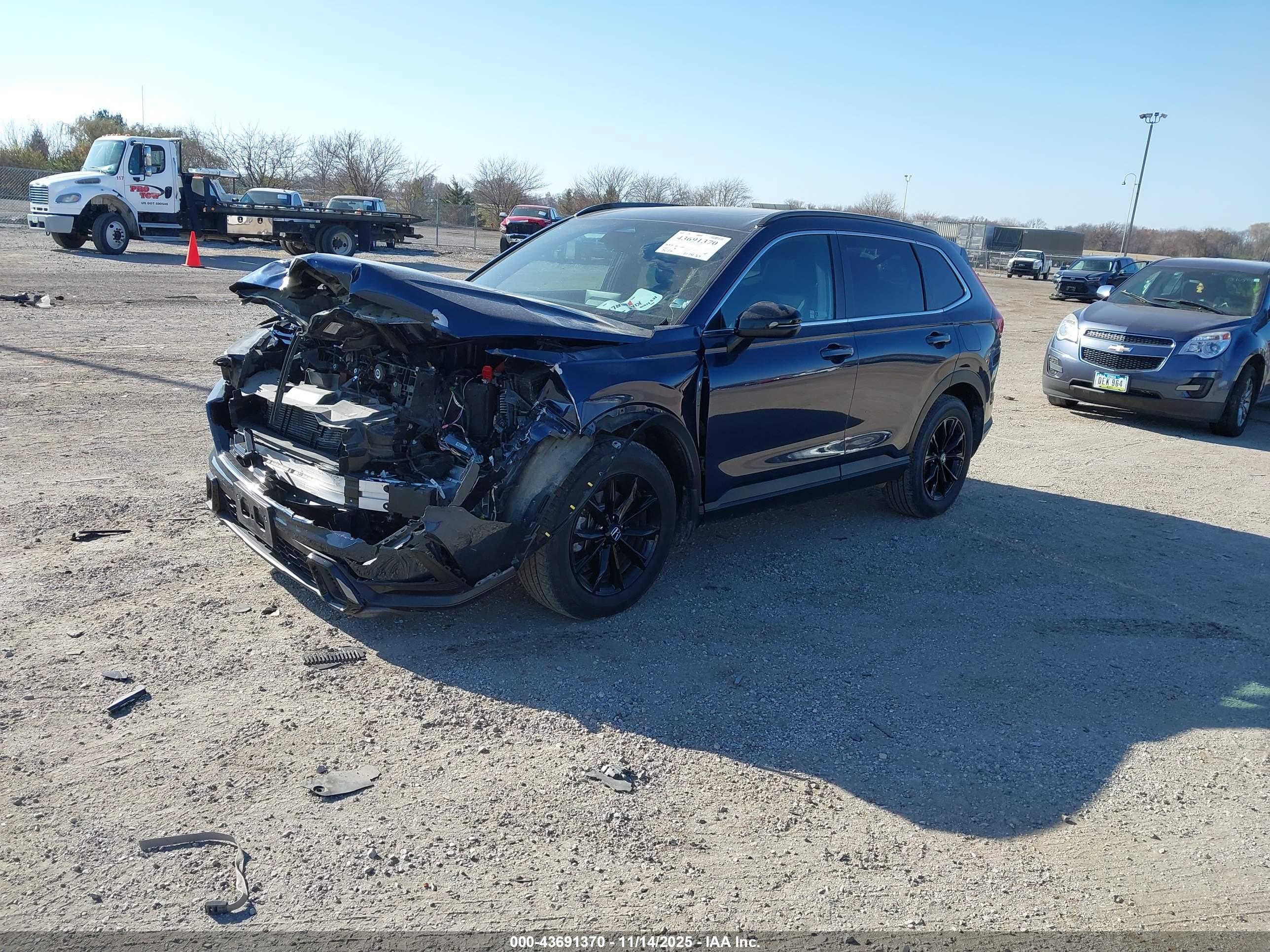 HONDA CR-V image 2