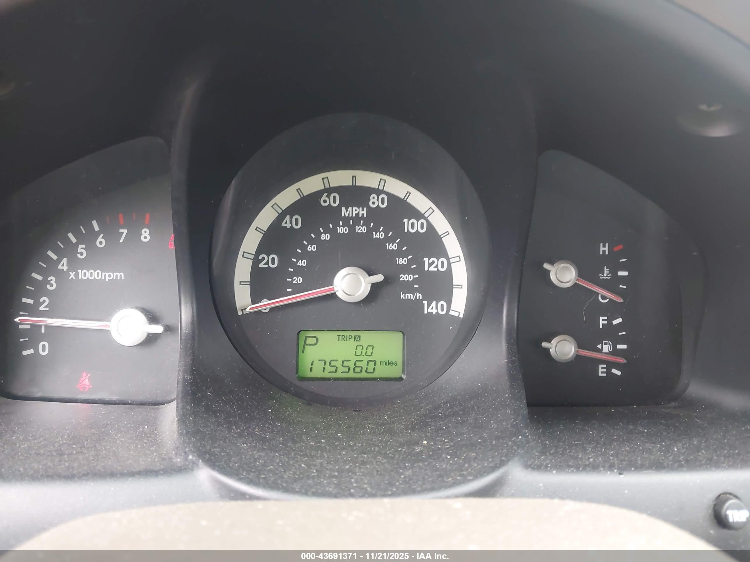 KIA SPORTAGE image 7
