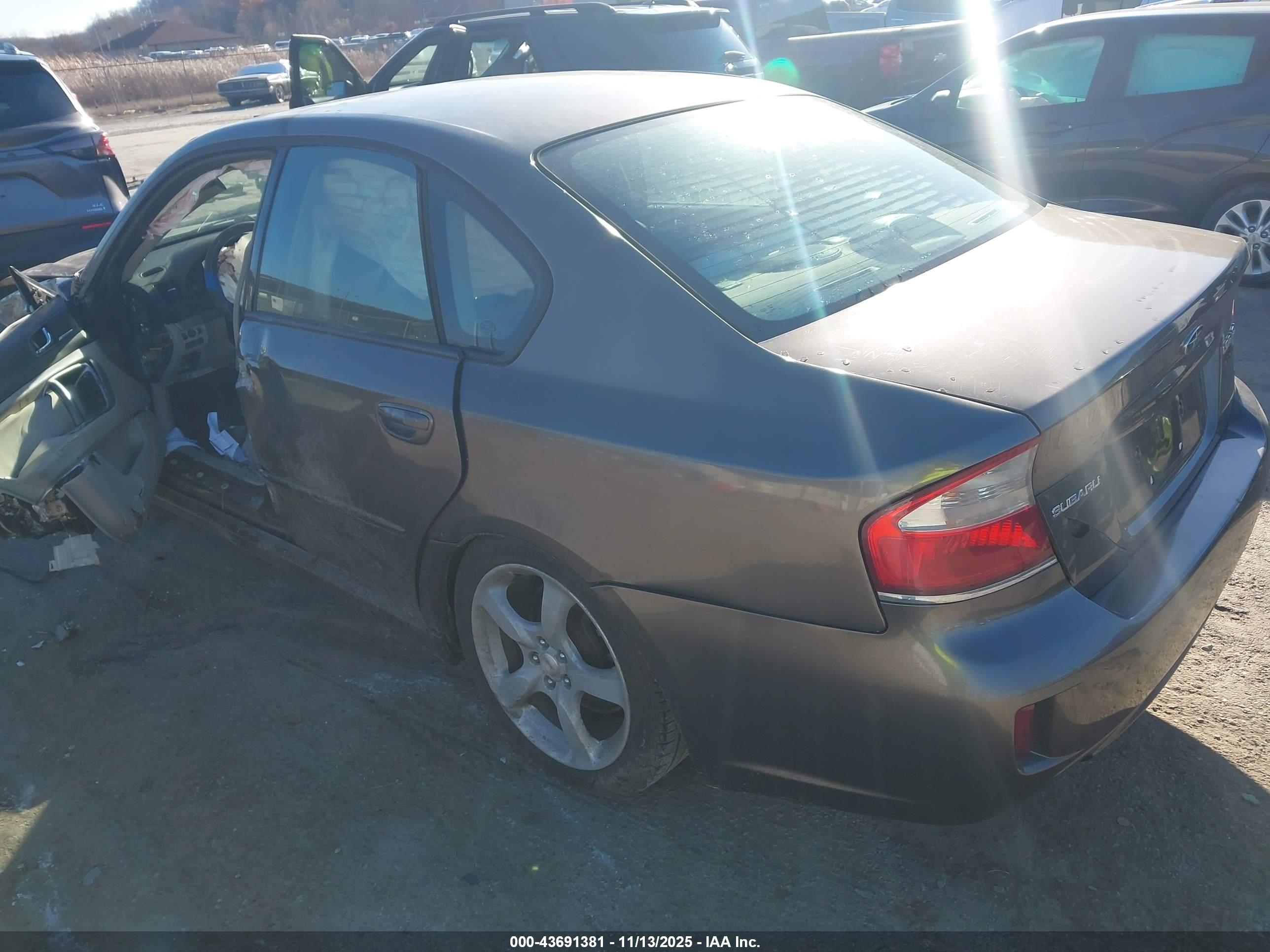 SUBARU LEGACY image 3