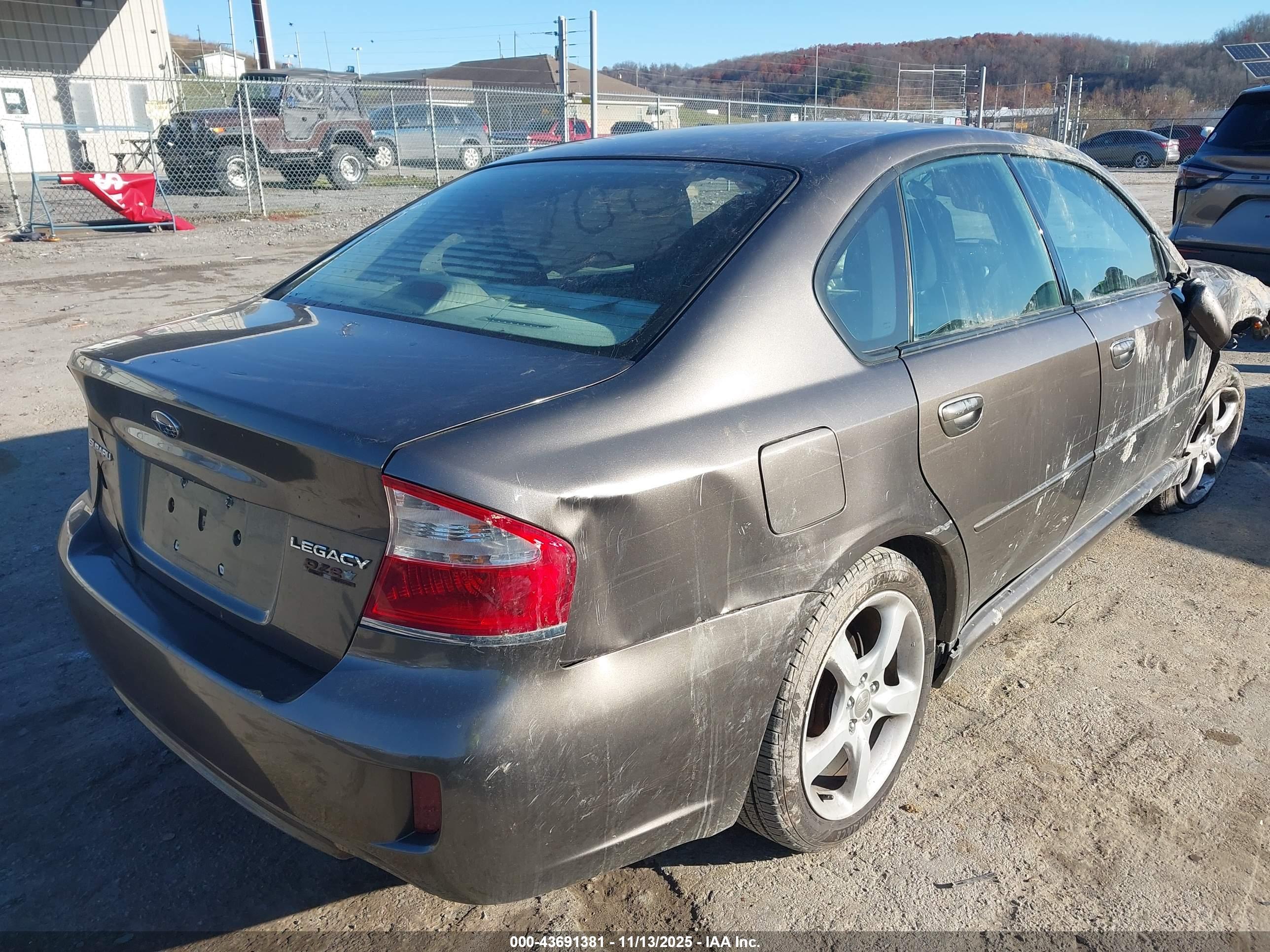 SUBARU LEGACY image 4