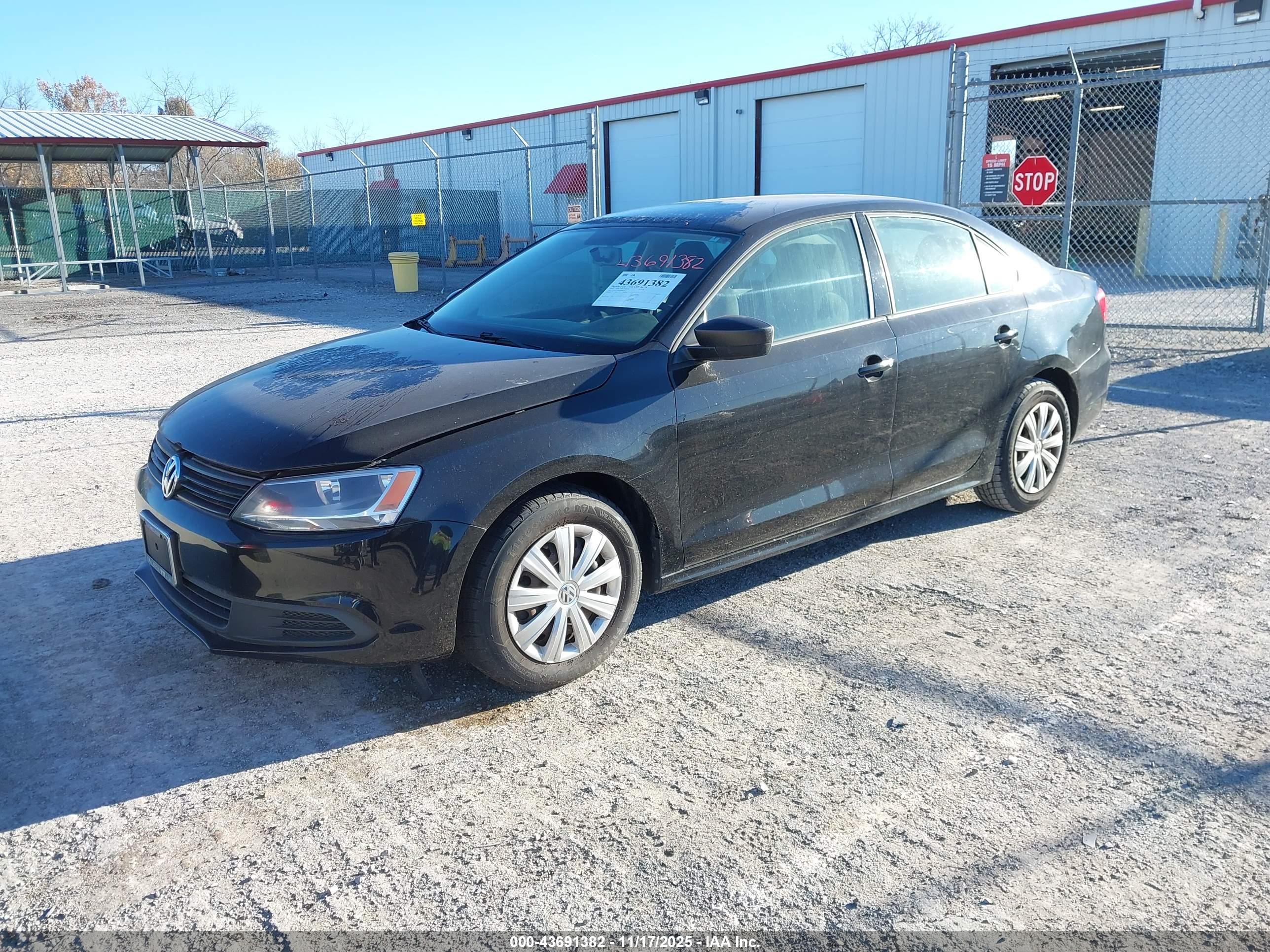 VOLKSWAGEN JETTA image 2