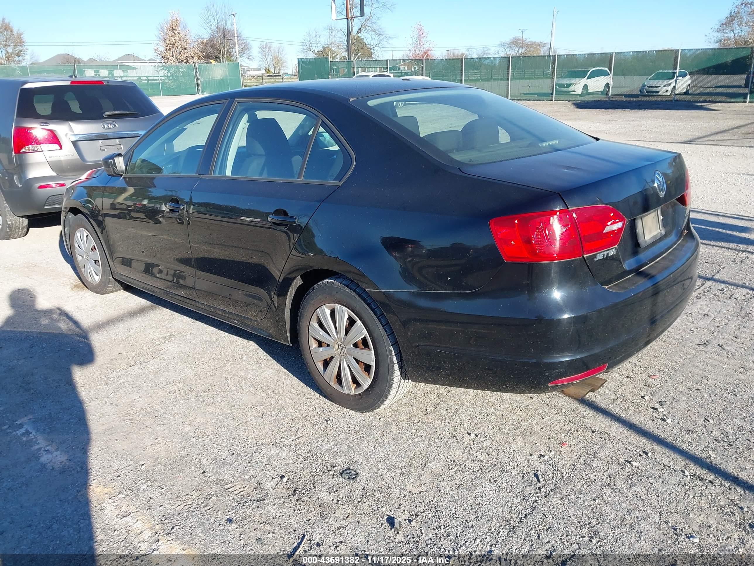 VOLKSWAGEN JETTA image 3
