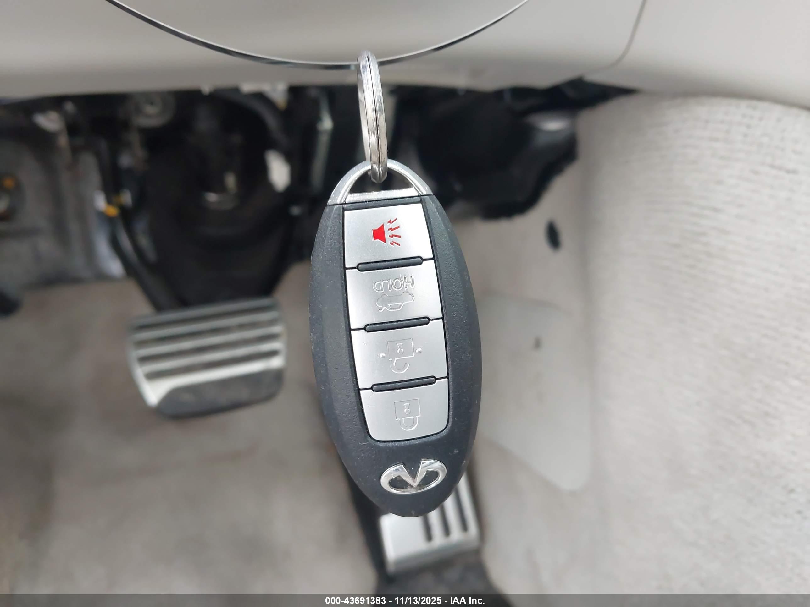 INFINITI Q50 image 11