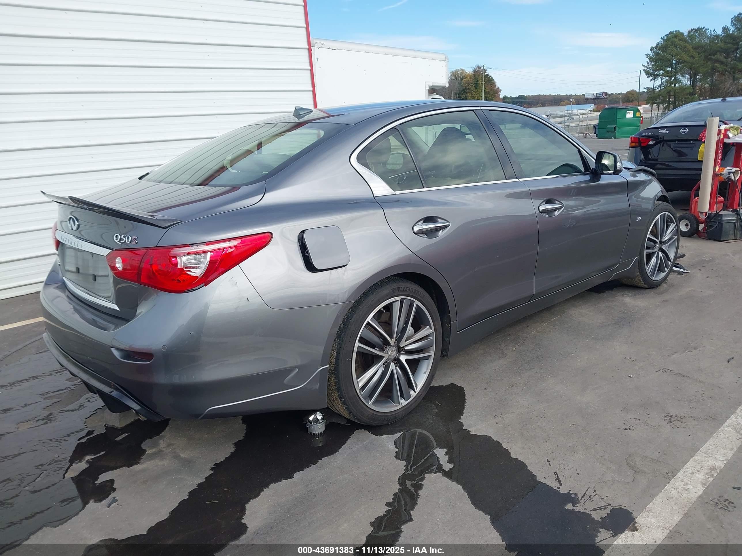 INFINITI Q50 image 4