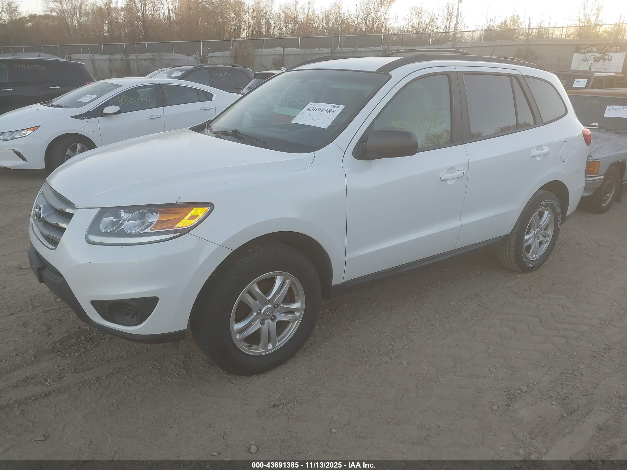 HYUNDAI SANTA image 2
