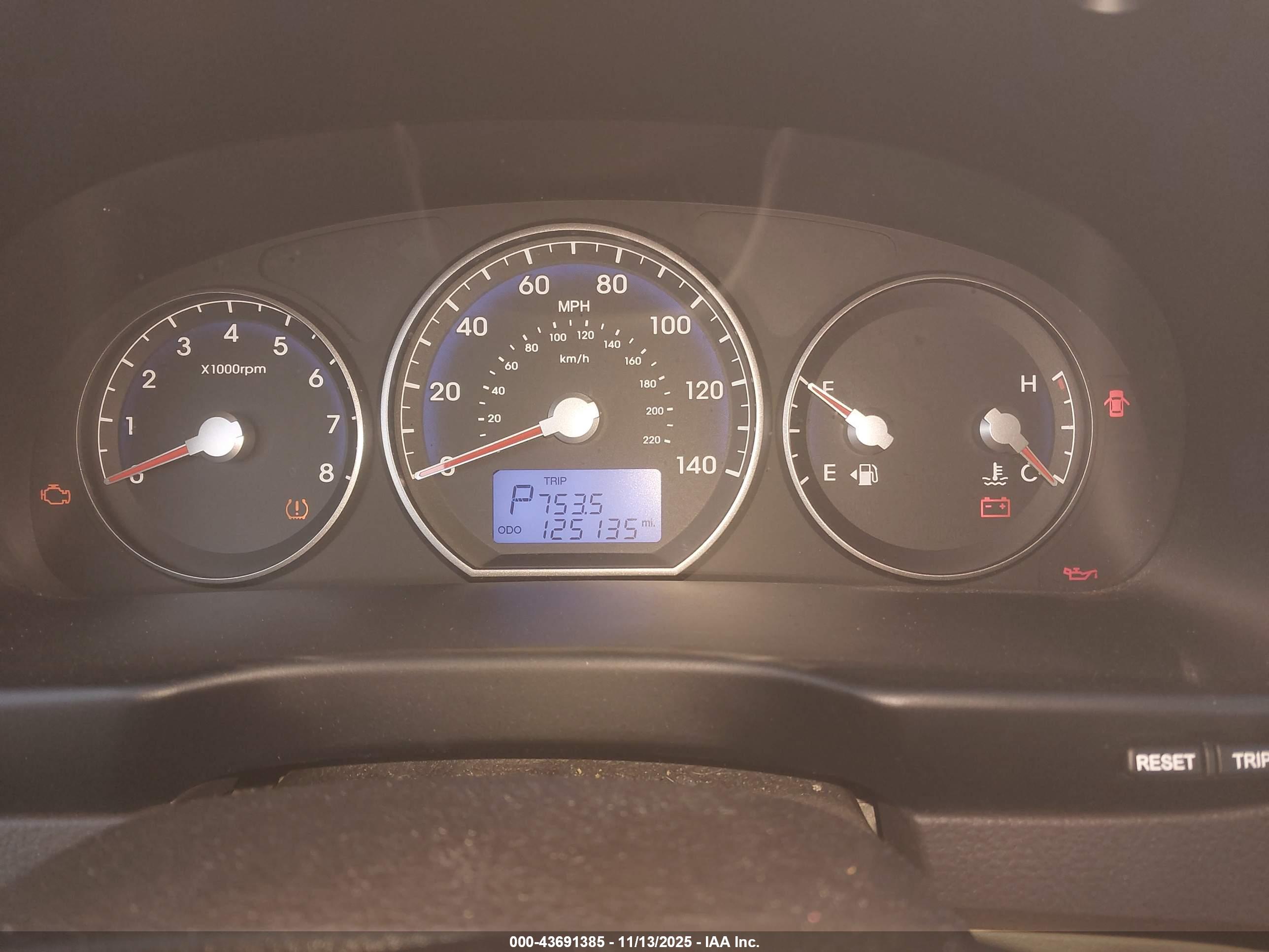 HYUNDAI SANTA image 7