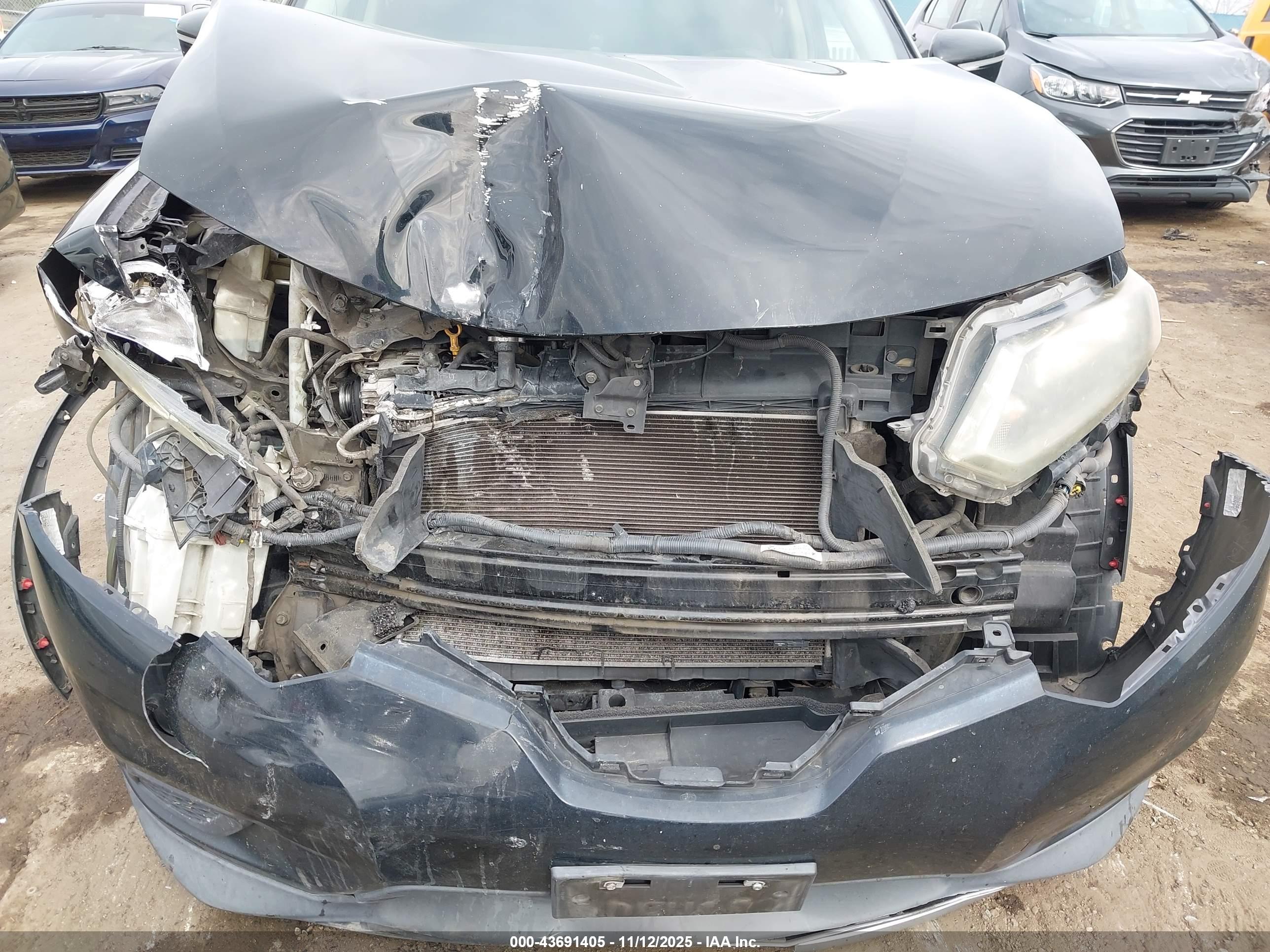 NISSAN ROGUE image 6