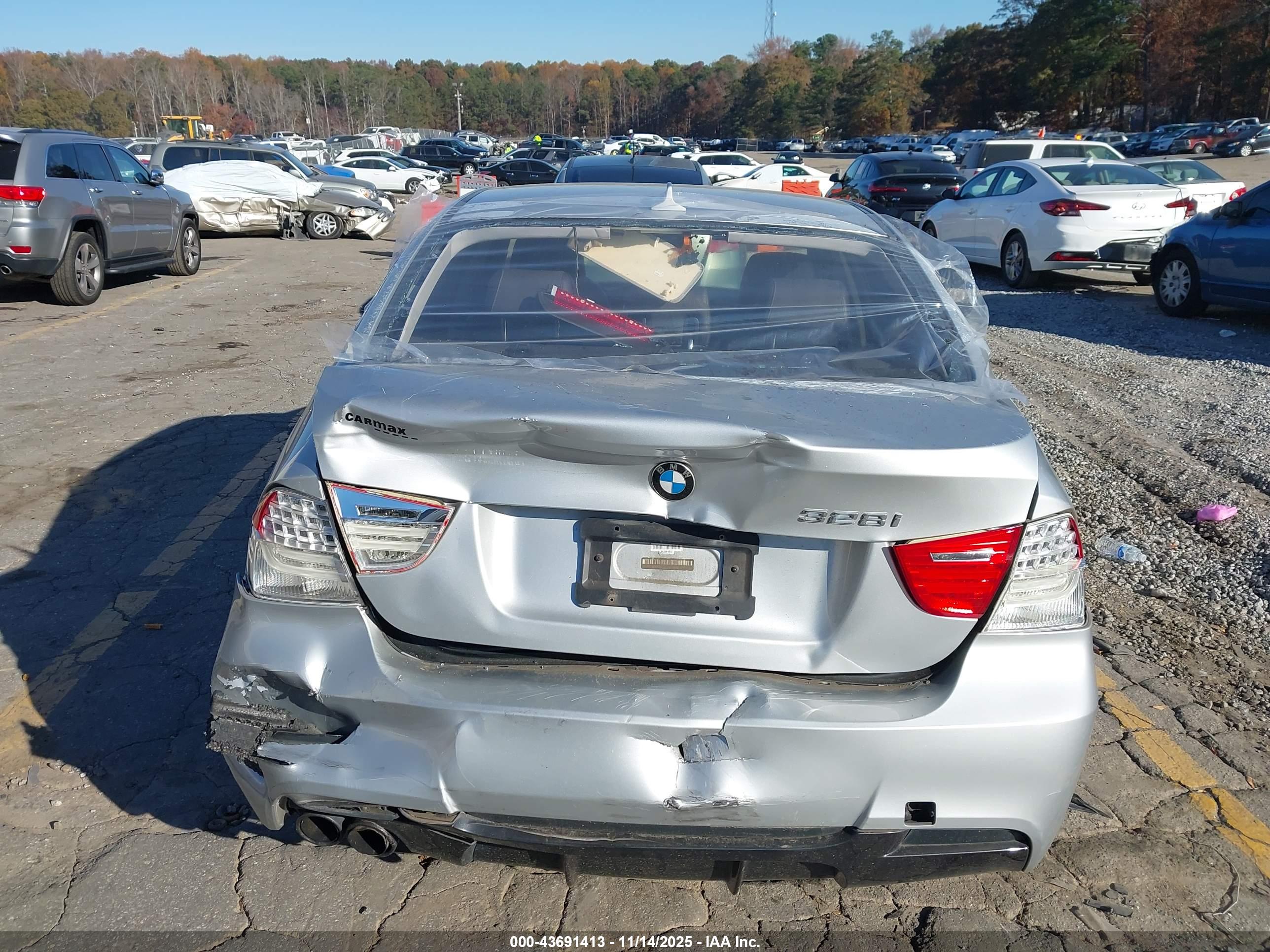 BMW 328I image 6
