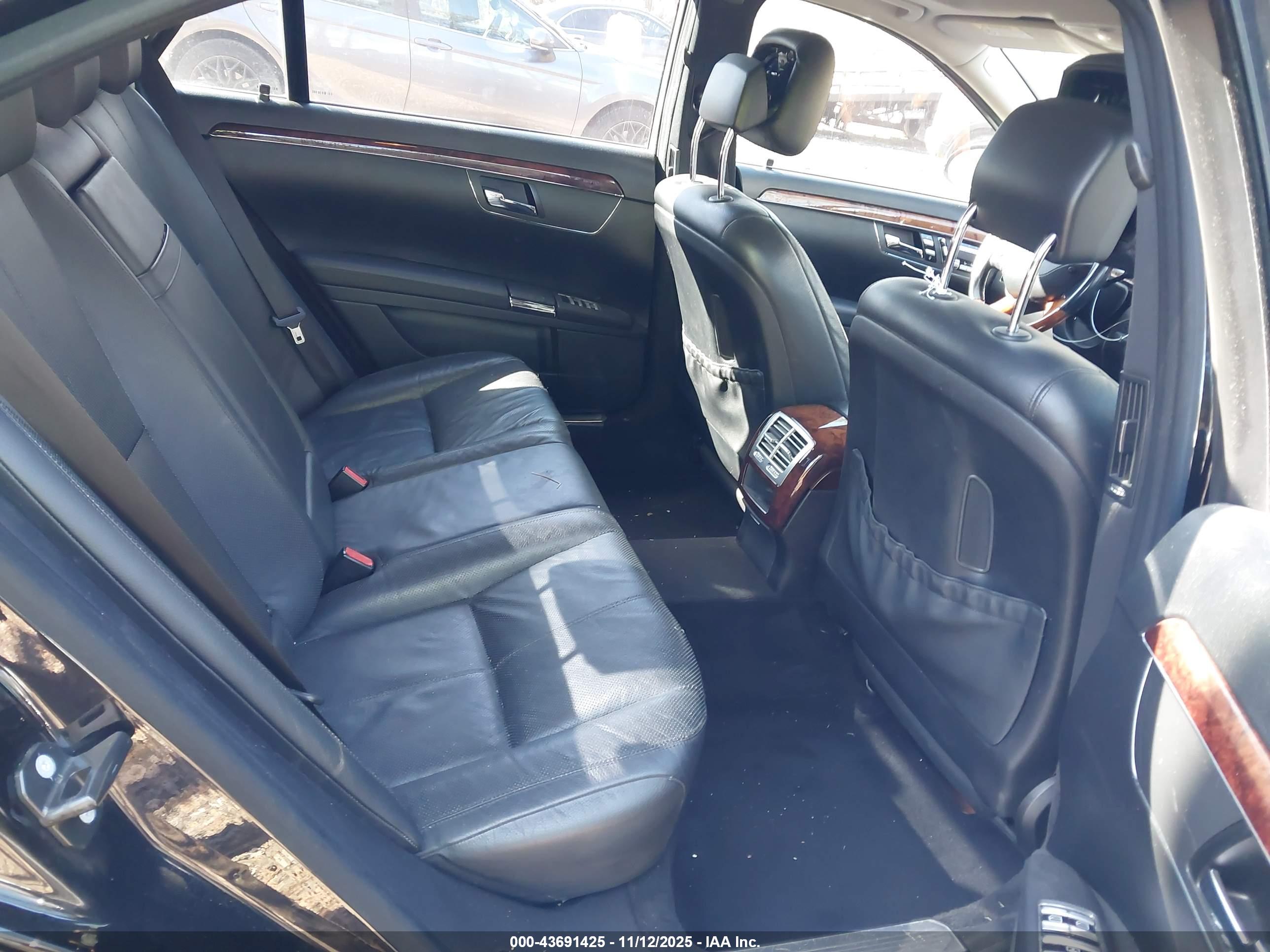 MERCEDES-BENZ S image 8