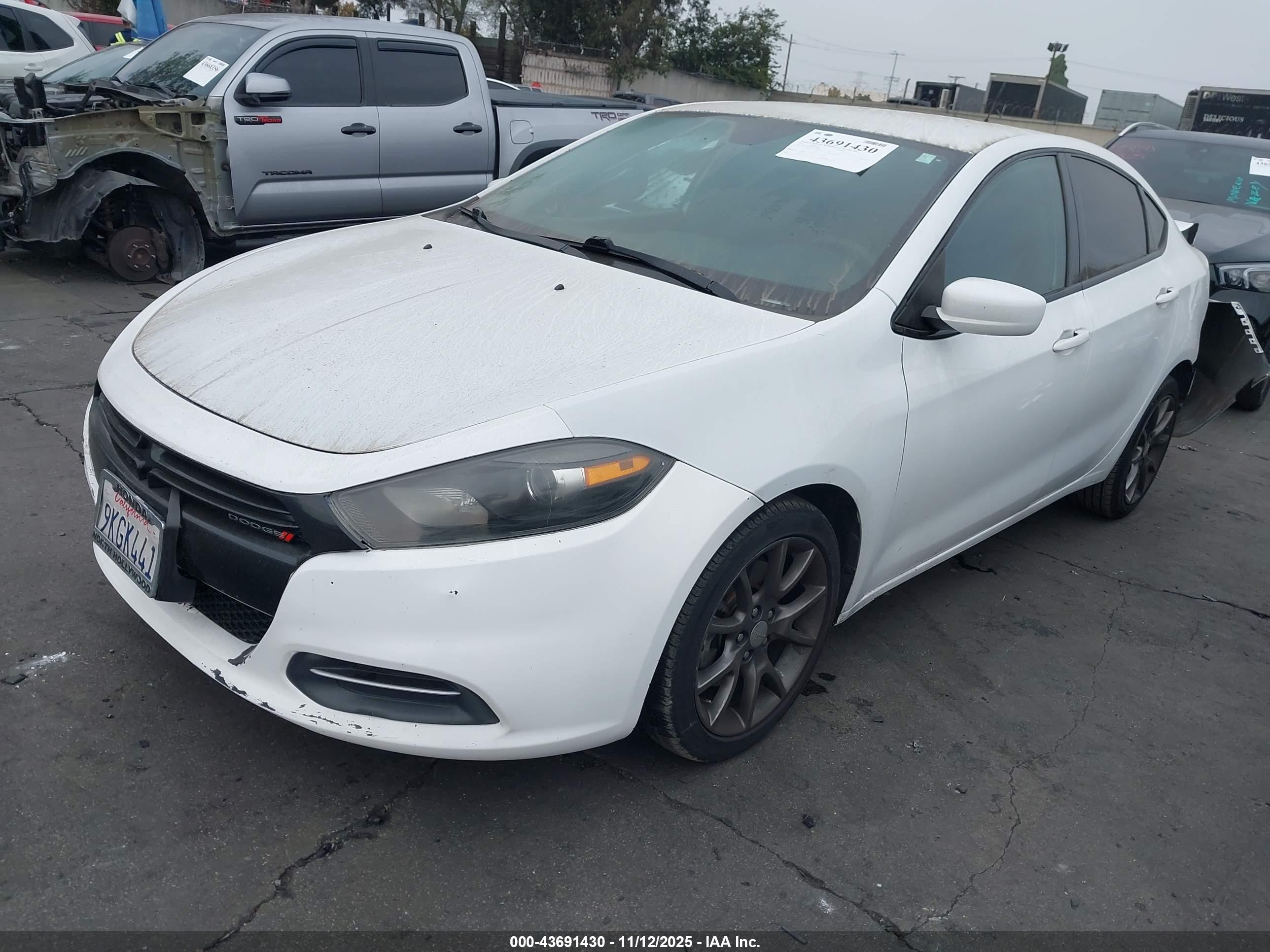 DODGE DART image 2