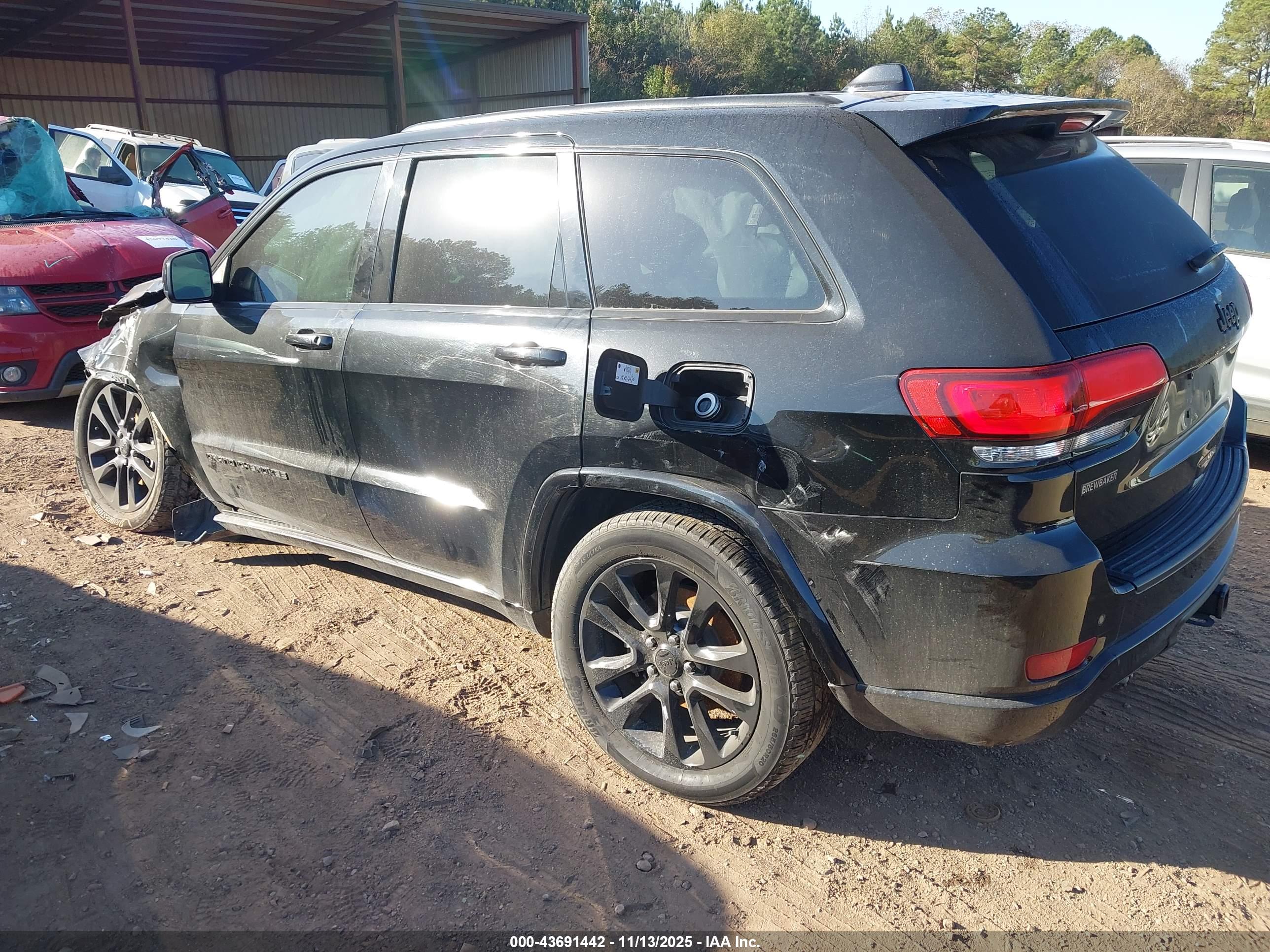 JEEP GRAND image 3