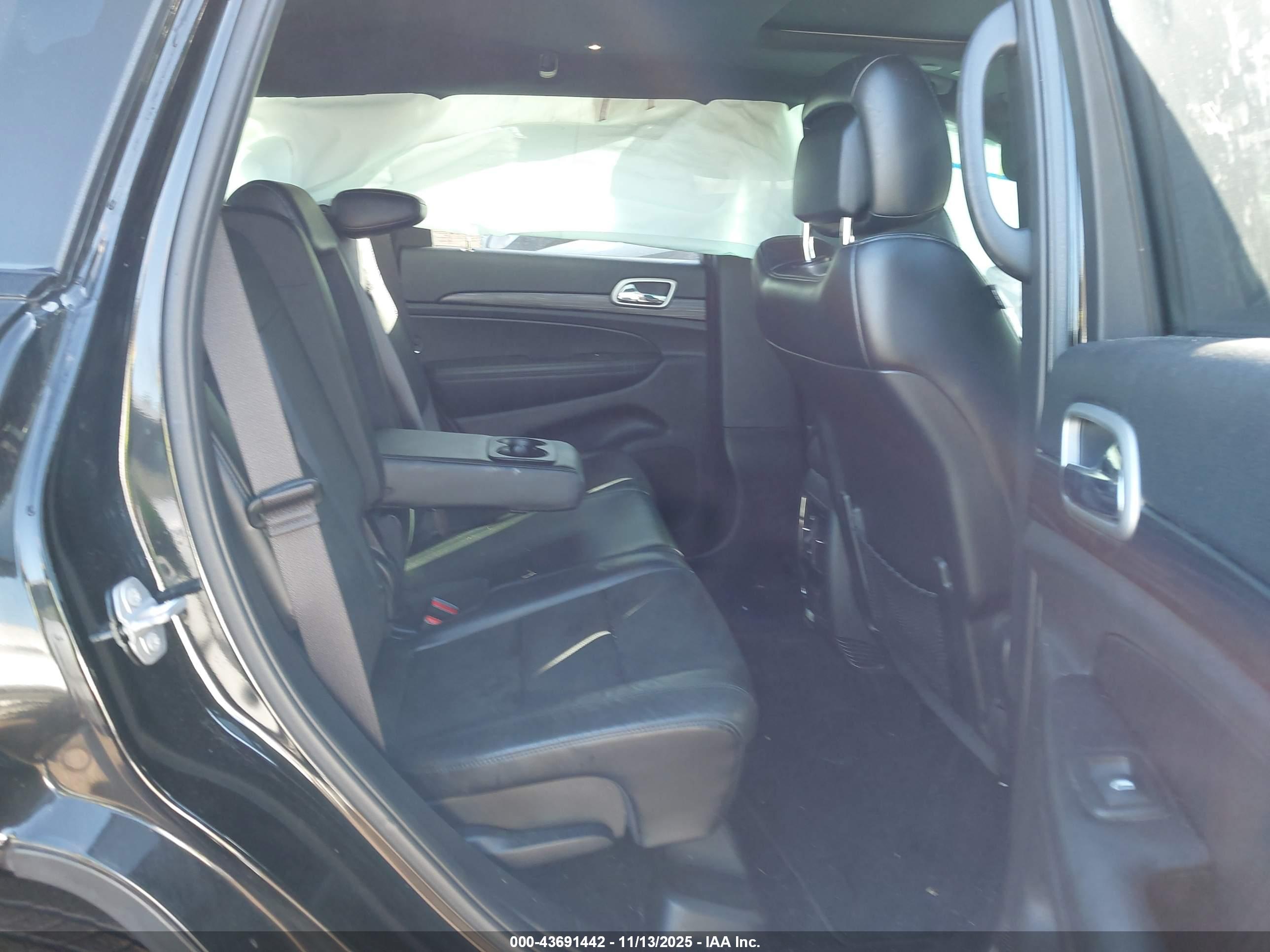 JEEP GRAND image 8