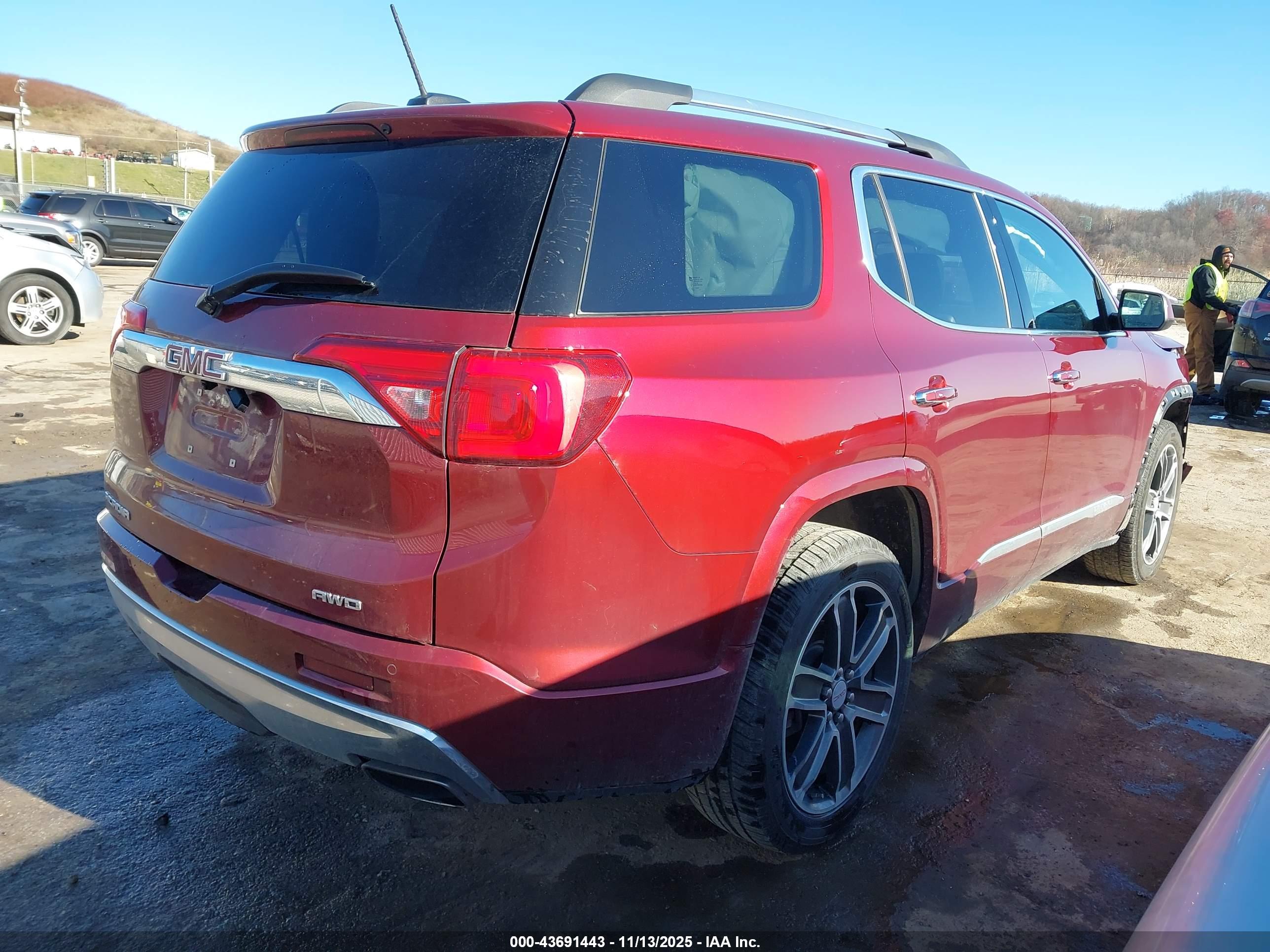 GMC ACADIA image 4