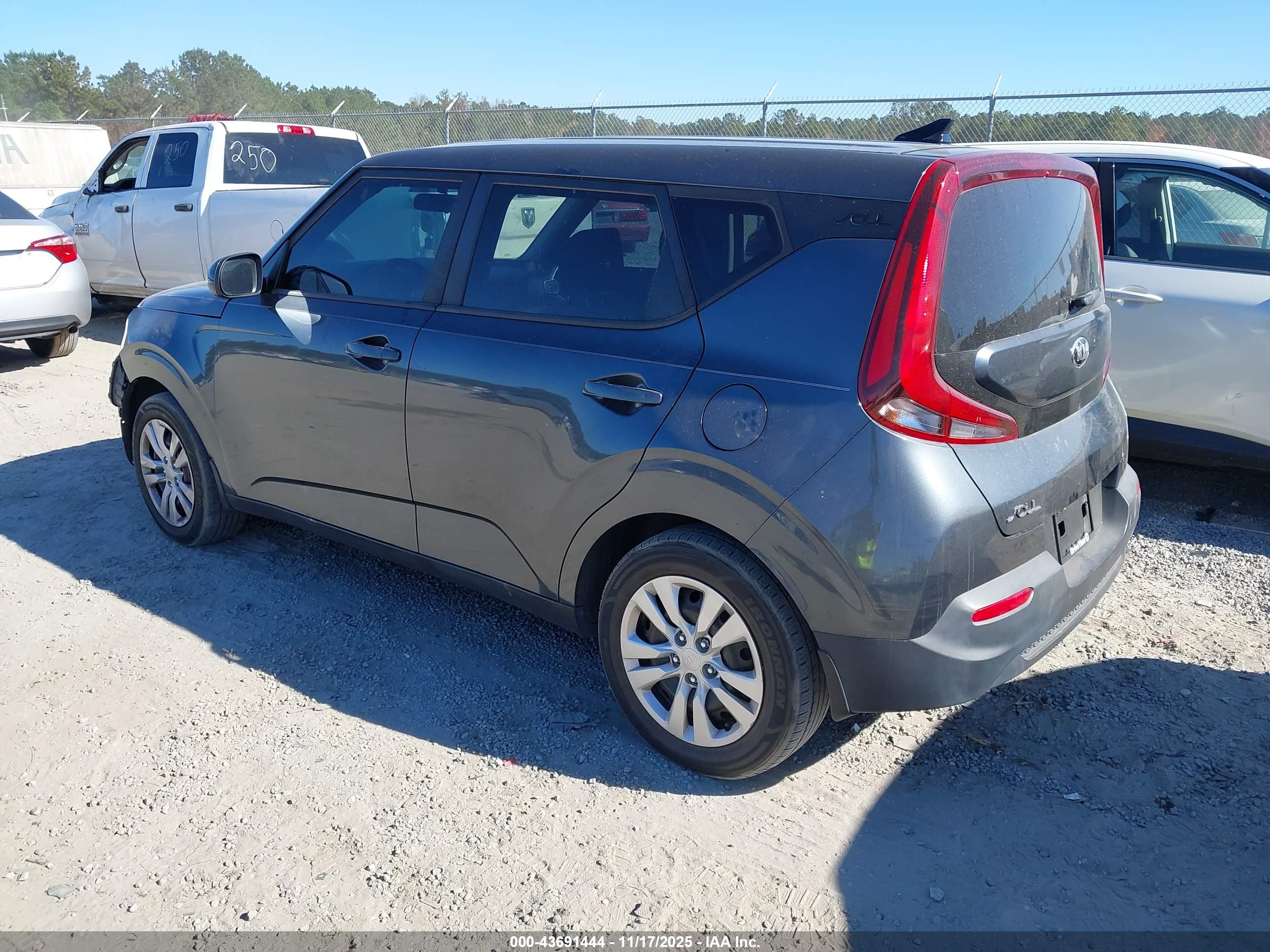 KIA SOUL image 3