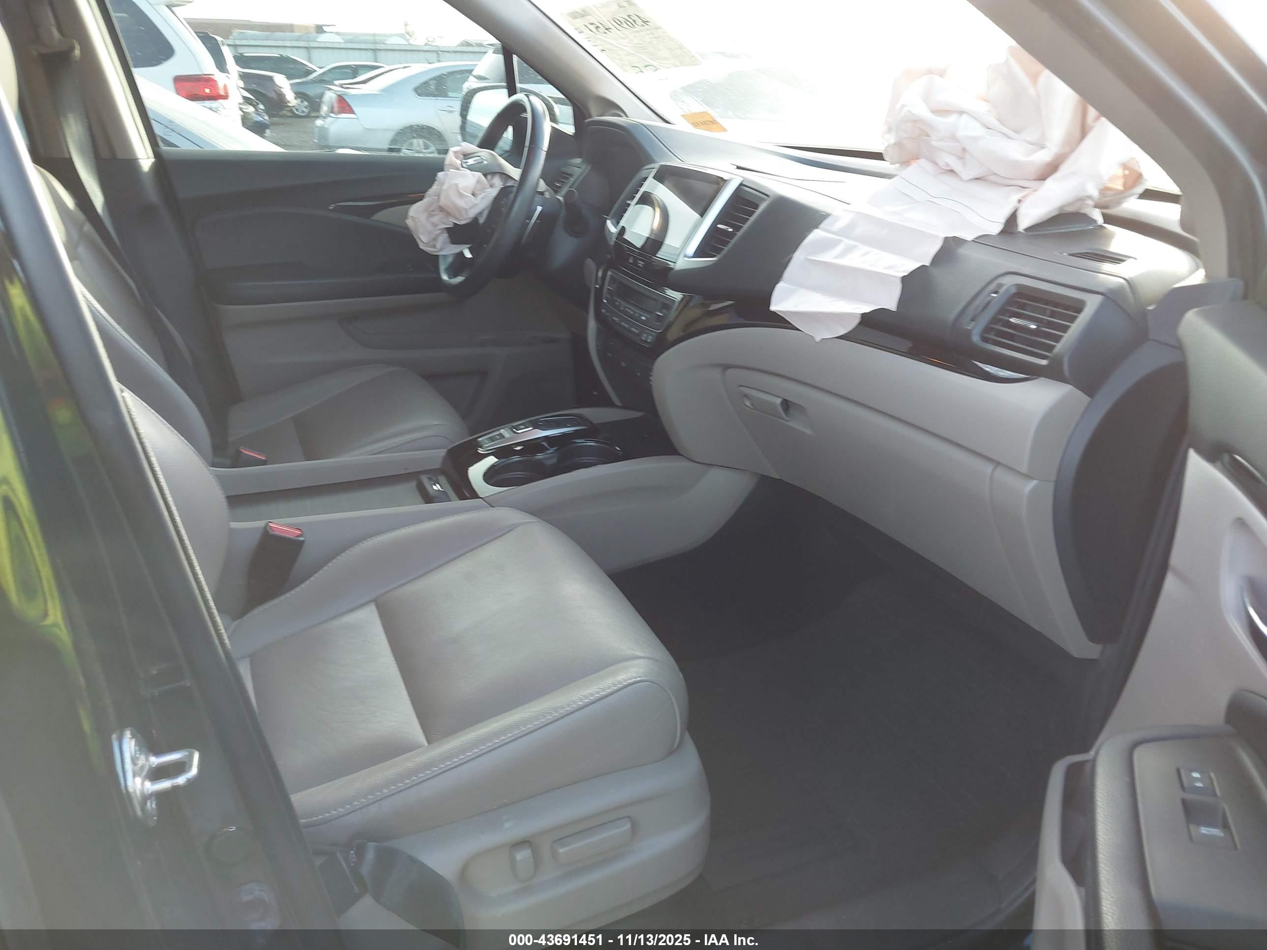 HONDA PILOT image 5