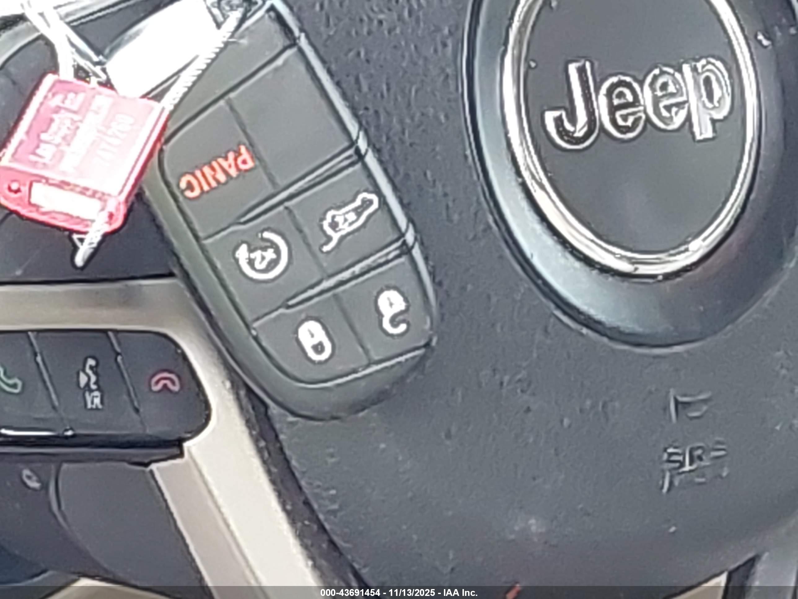 JEEP GRAND image 11