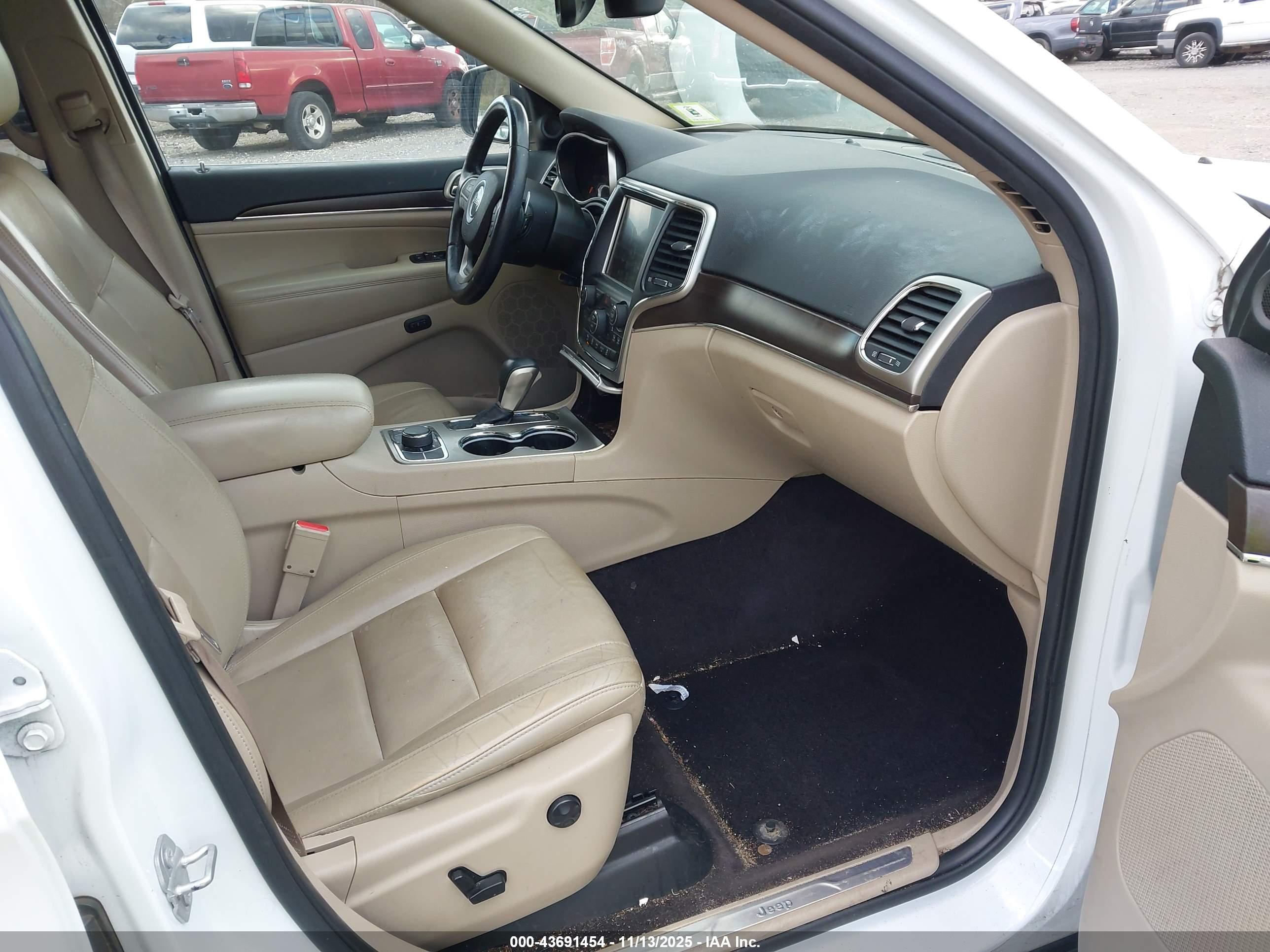 JEEP GRAND image 5