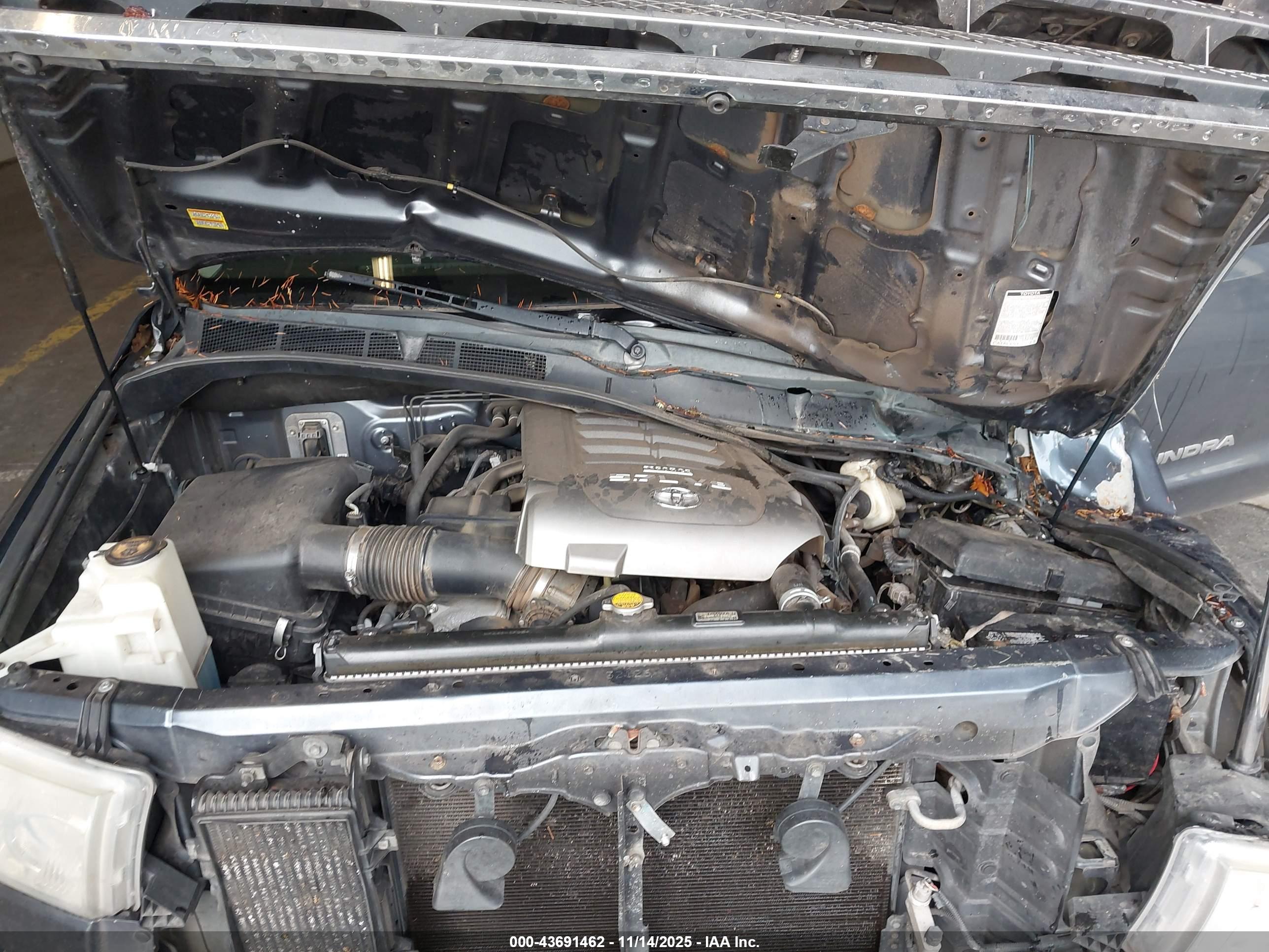 TOYOTA TUNDRA image 10