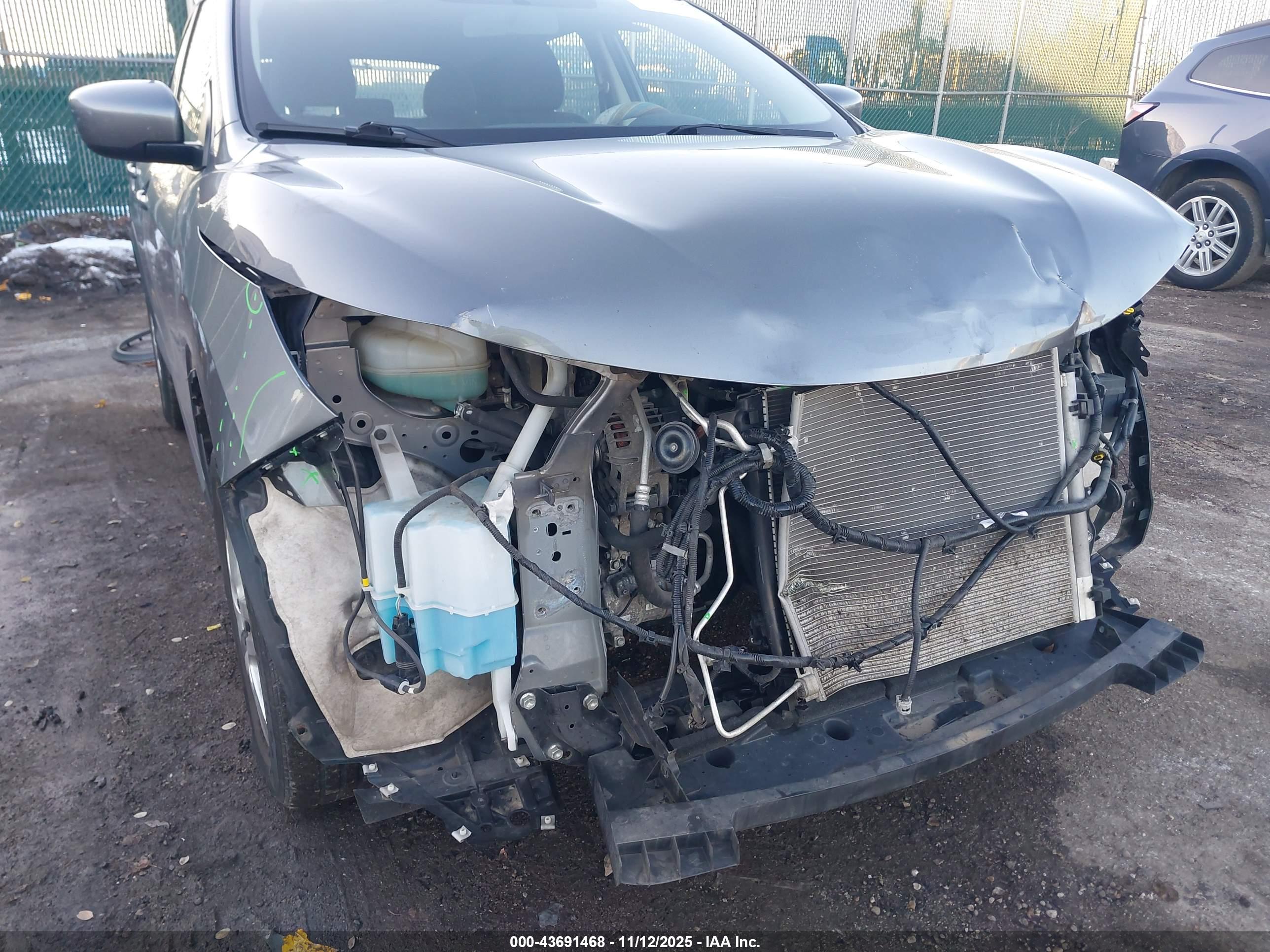 NISSAN ROGUE image 6