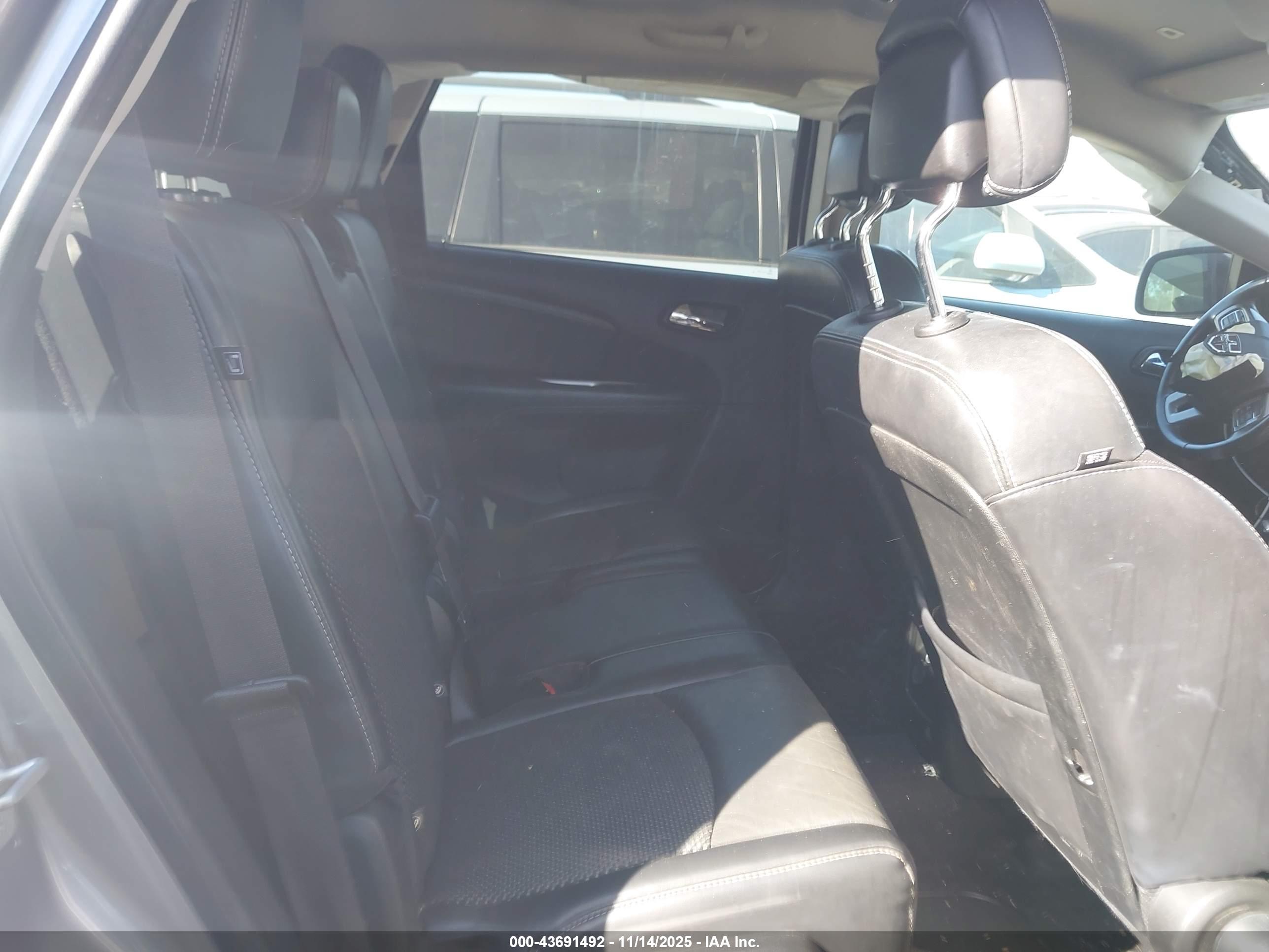 DODGE JOURNEY image 8