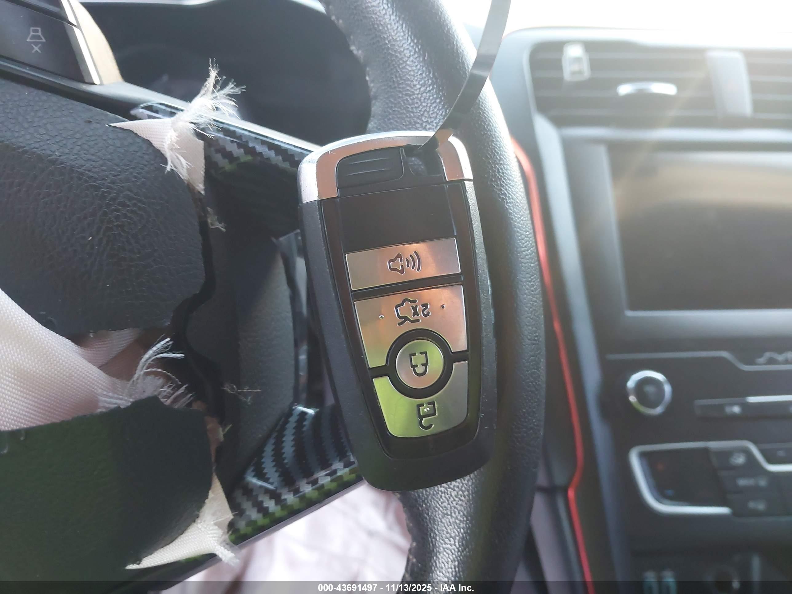 FORD FUSION image 11