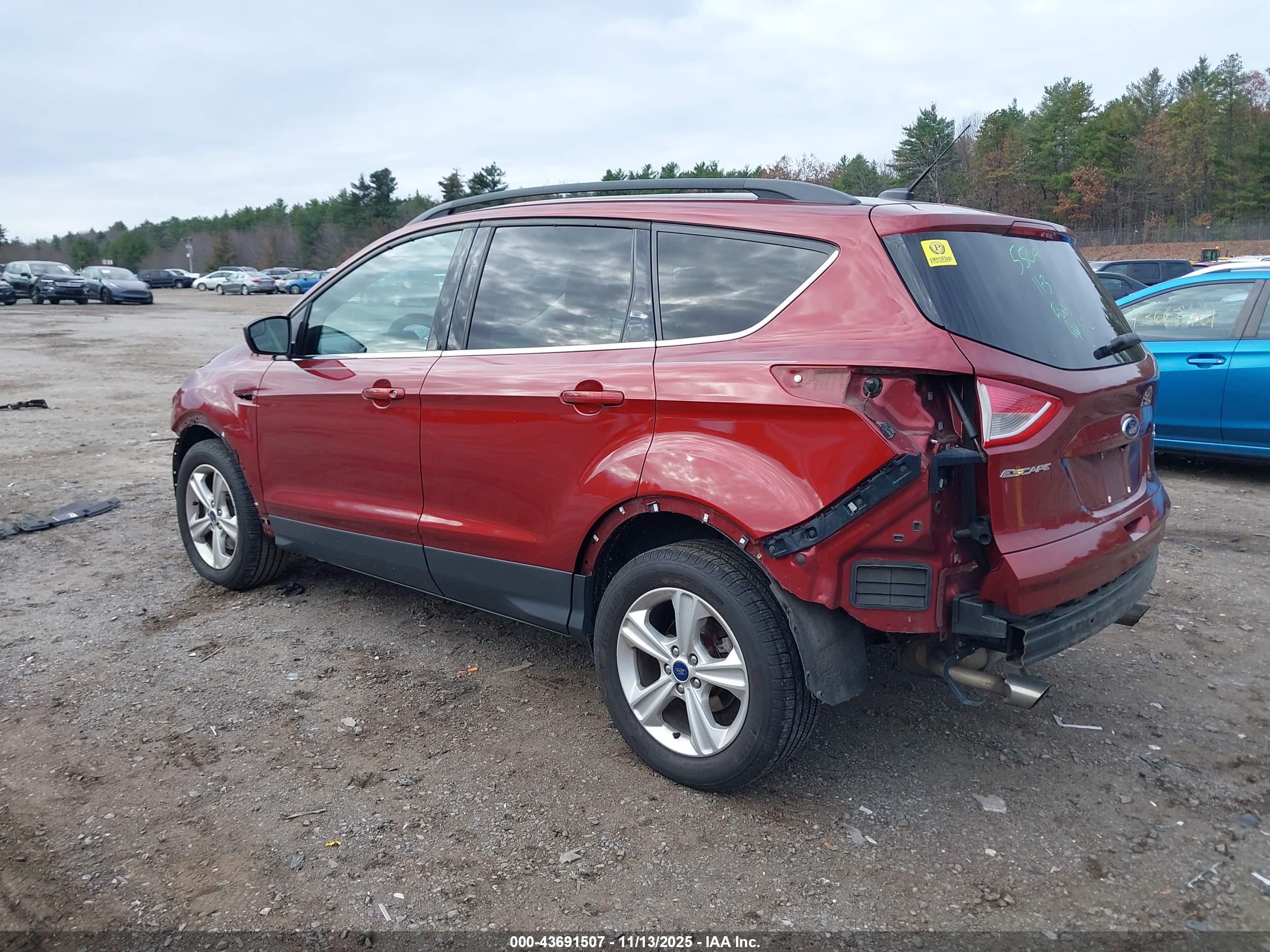 FORD ESCAPE image 3