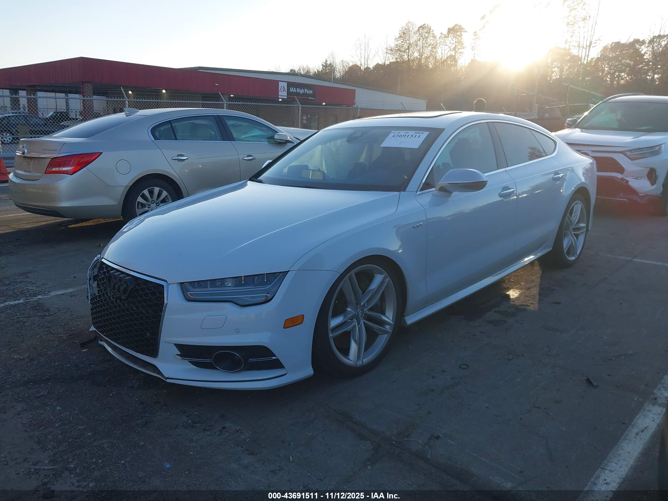 AUDI S7 image 2