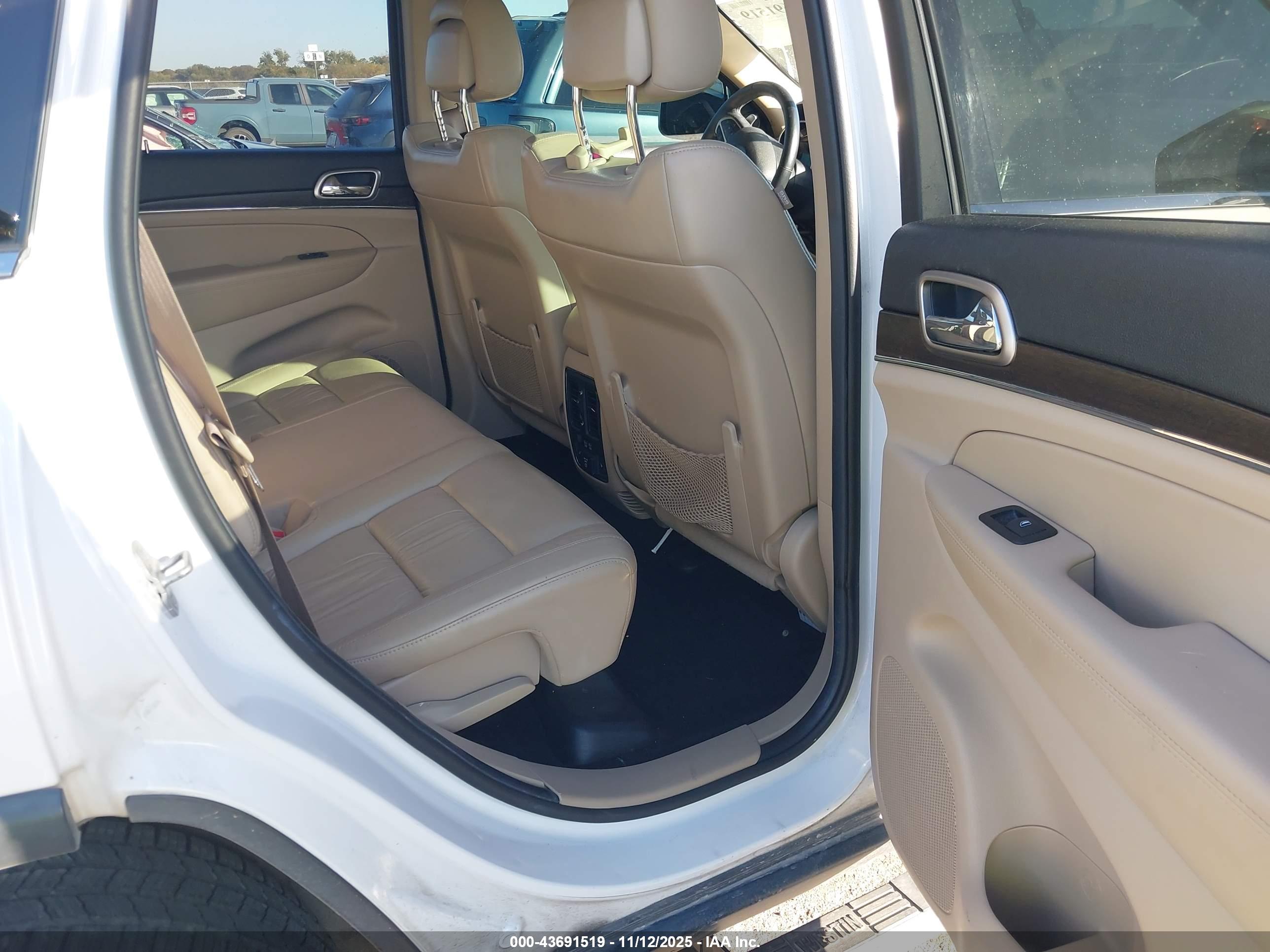 JEEP GRAND image 8