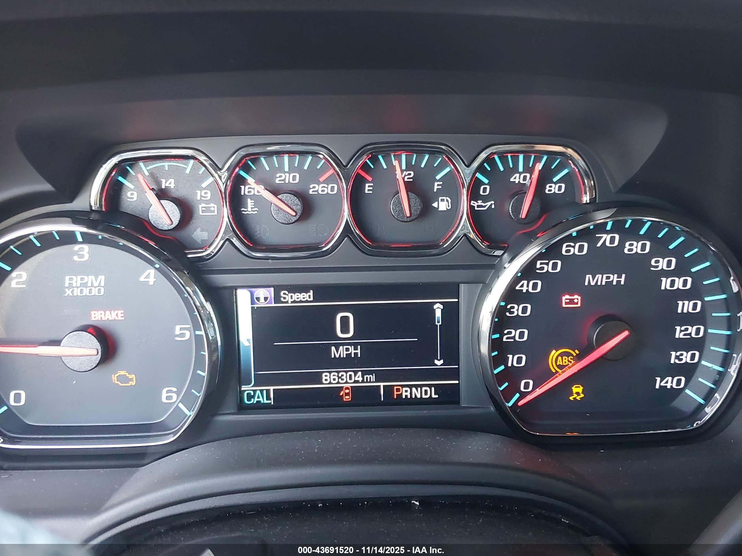 CHEVROLET TAHOE image 7