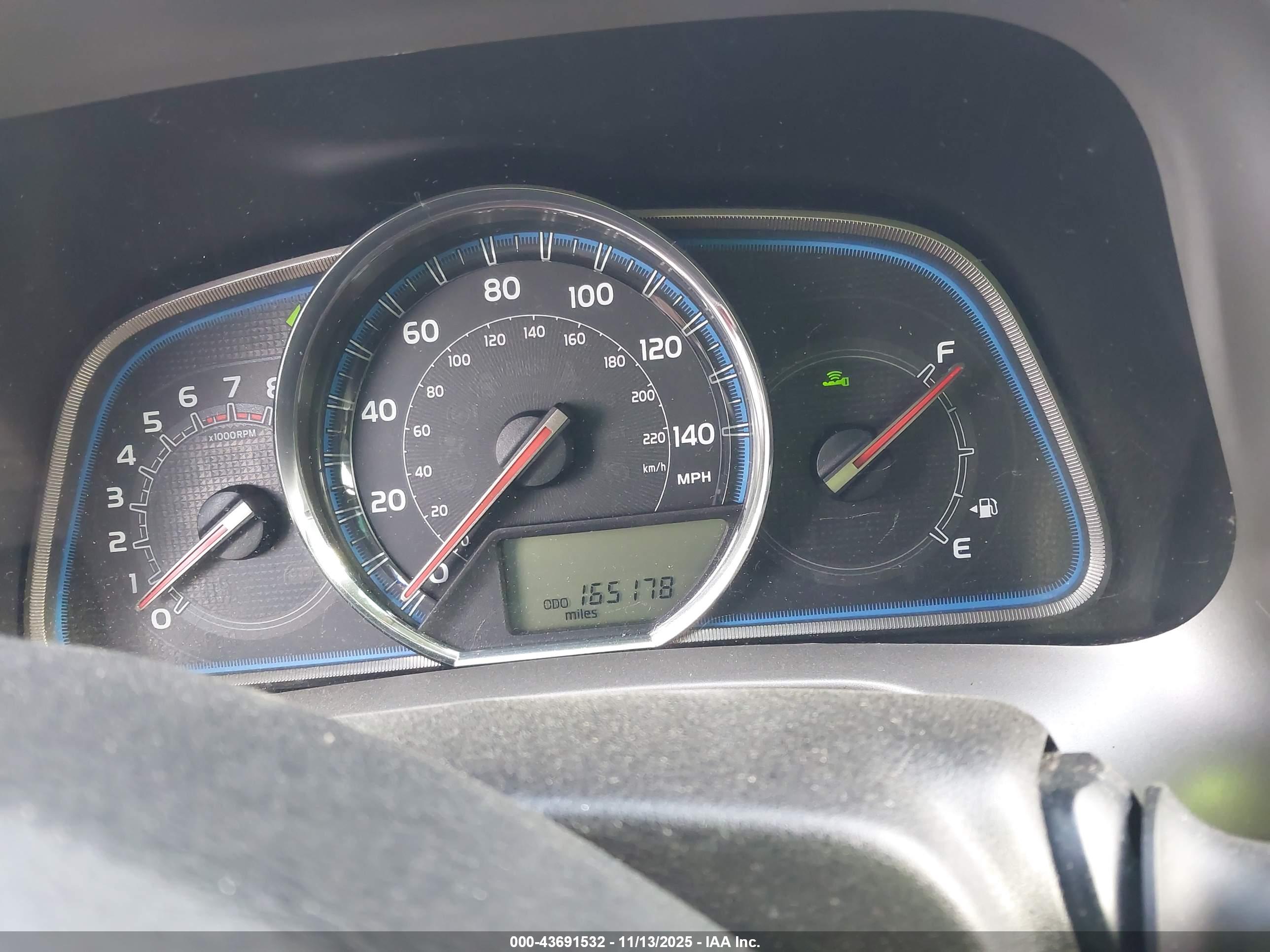 TOYOTA RAV4 image 7