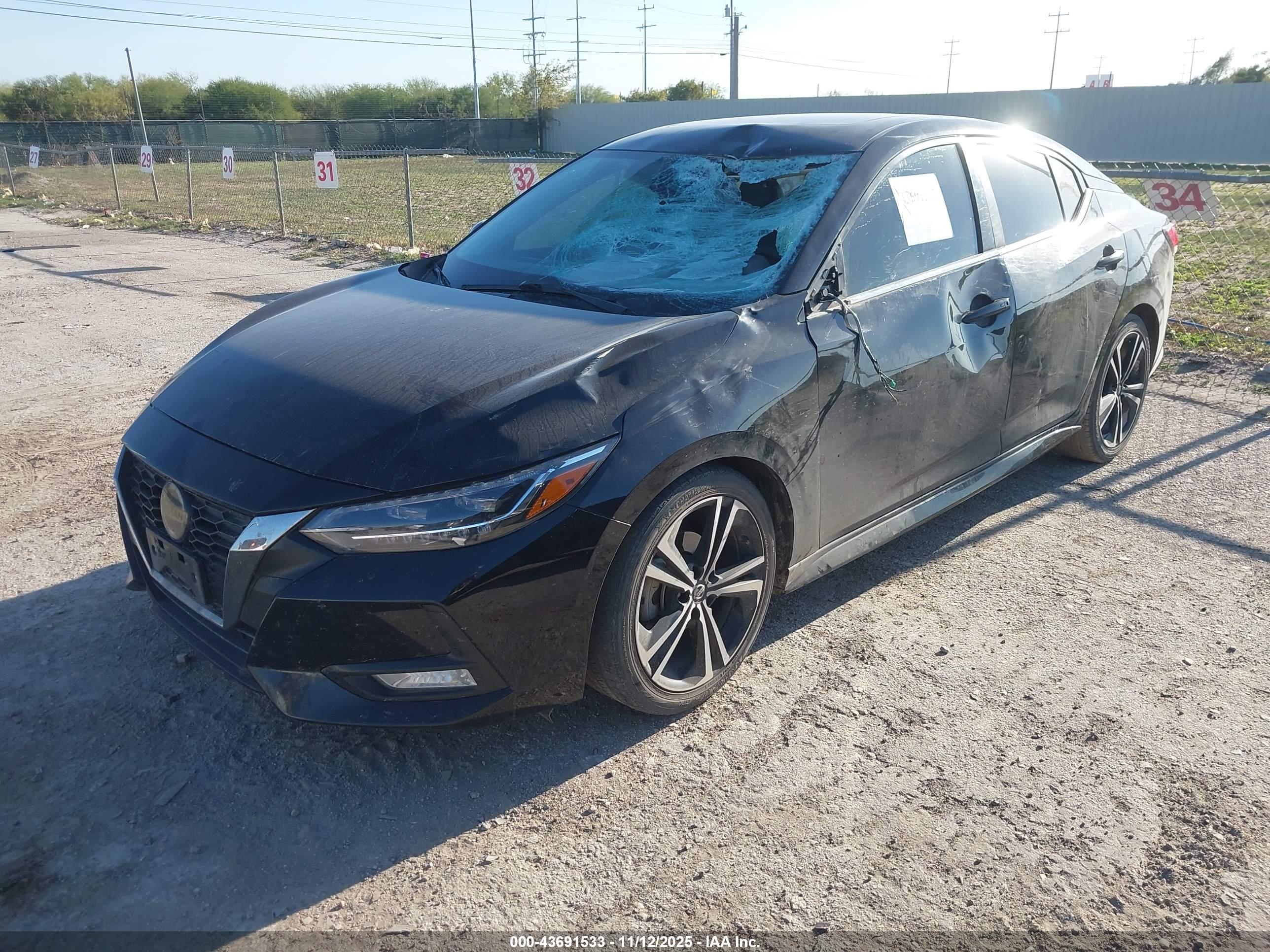 NISSAN SENTRA image 2