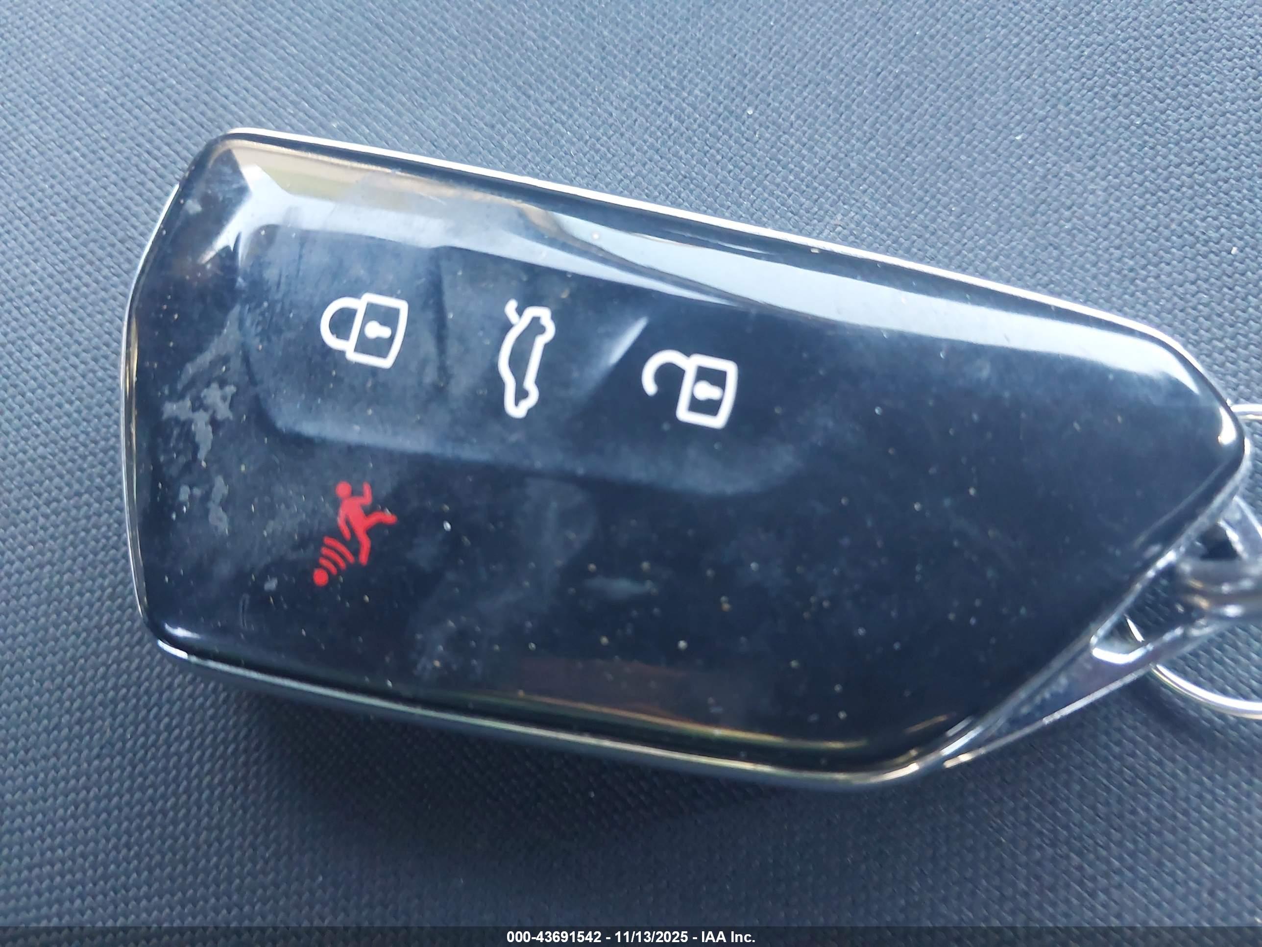 VOLKSWAGEN GOLF image 11