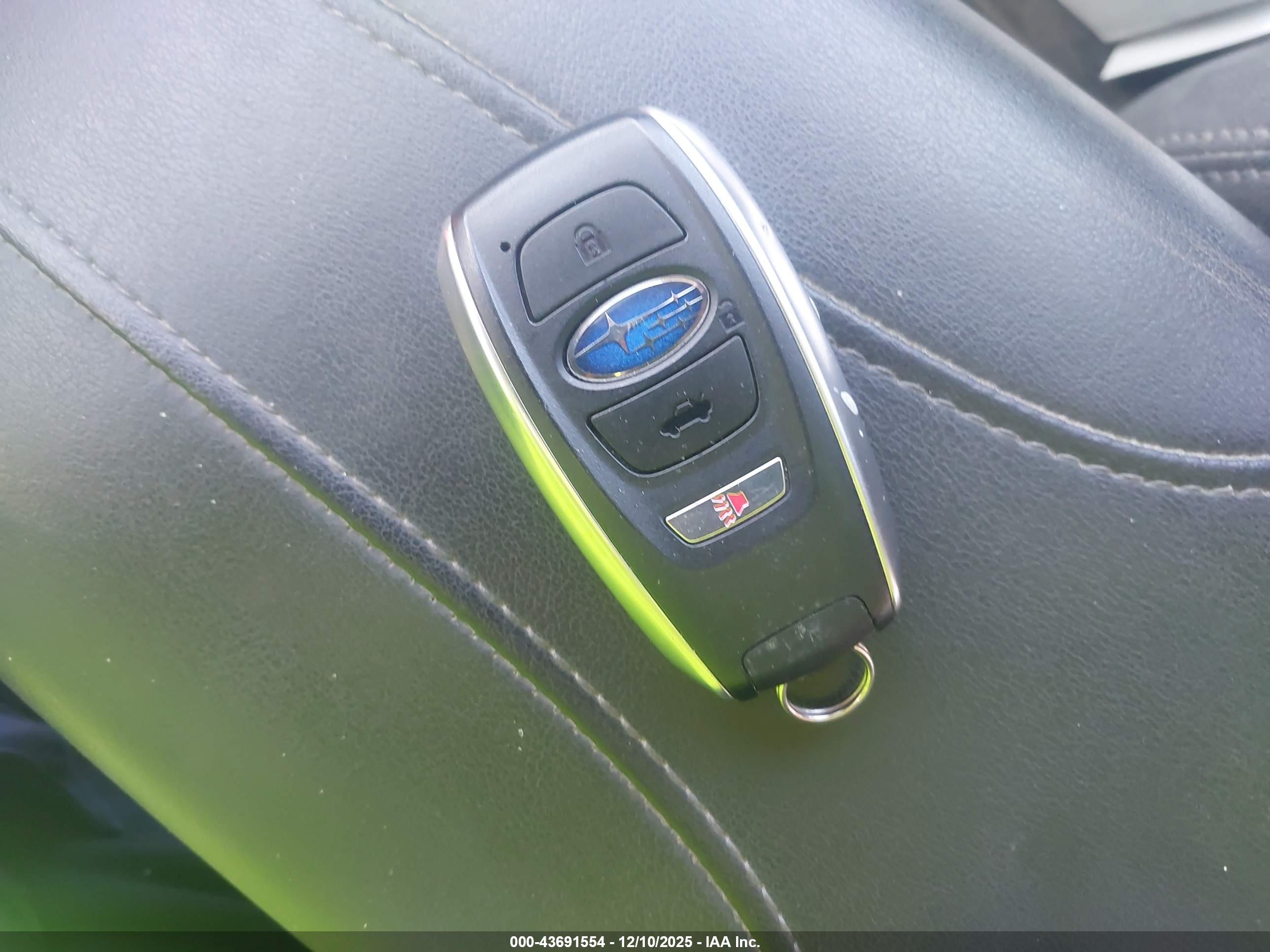 SUBARU OUTBACK image 11