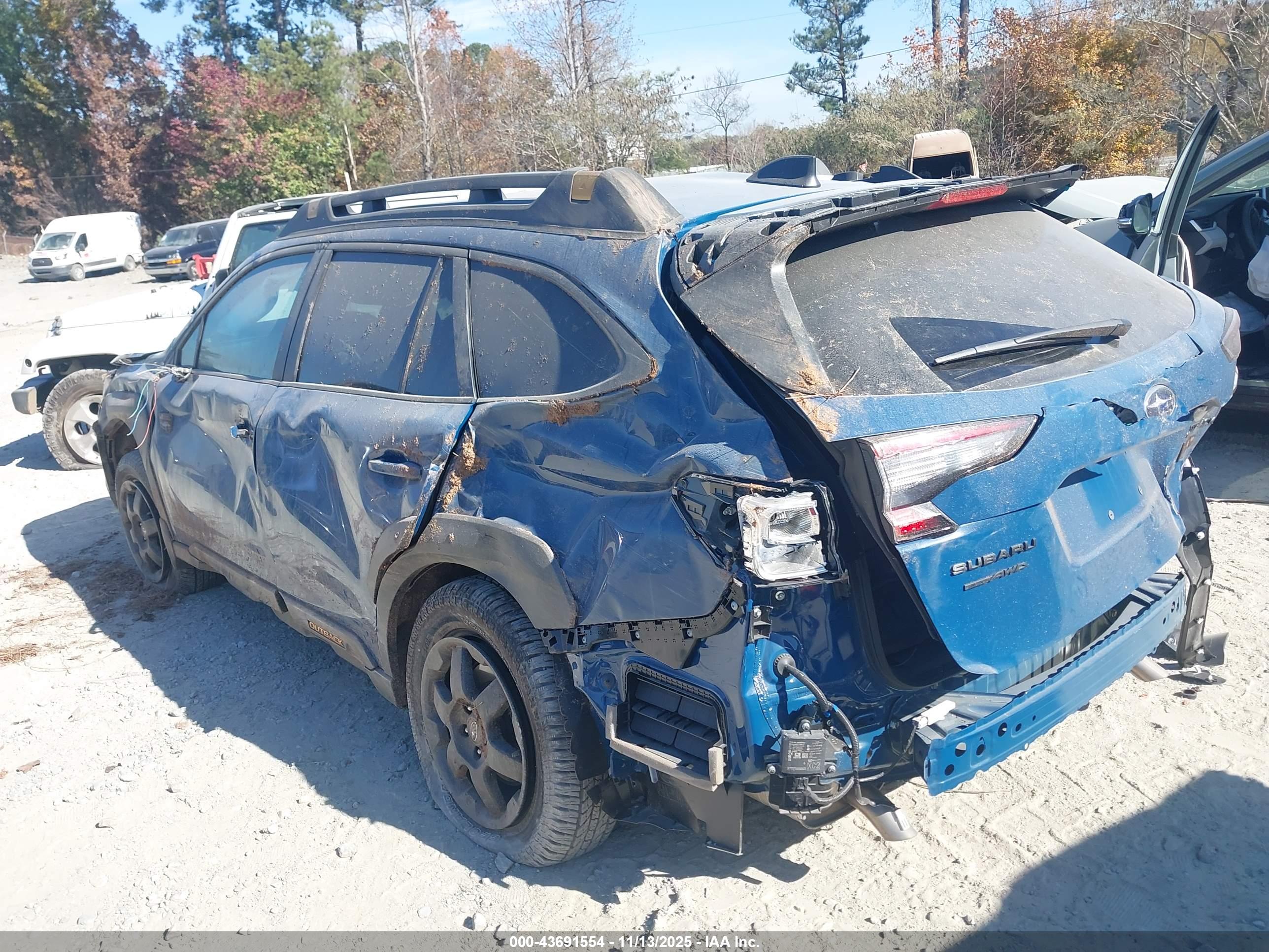 SUBARU OUTBACK image 3