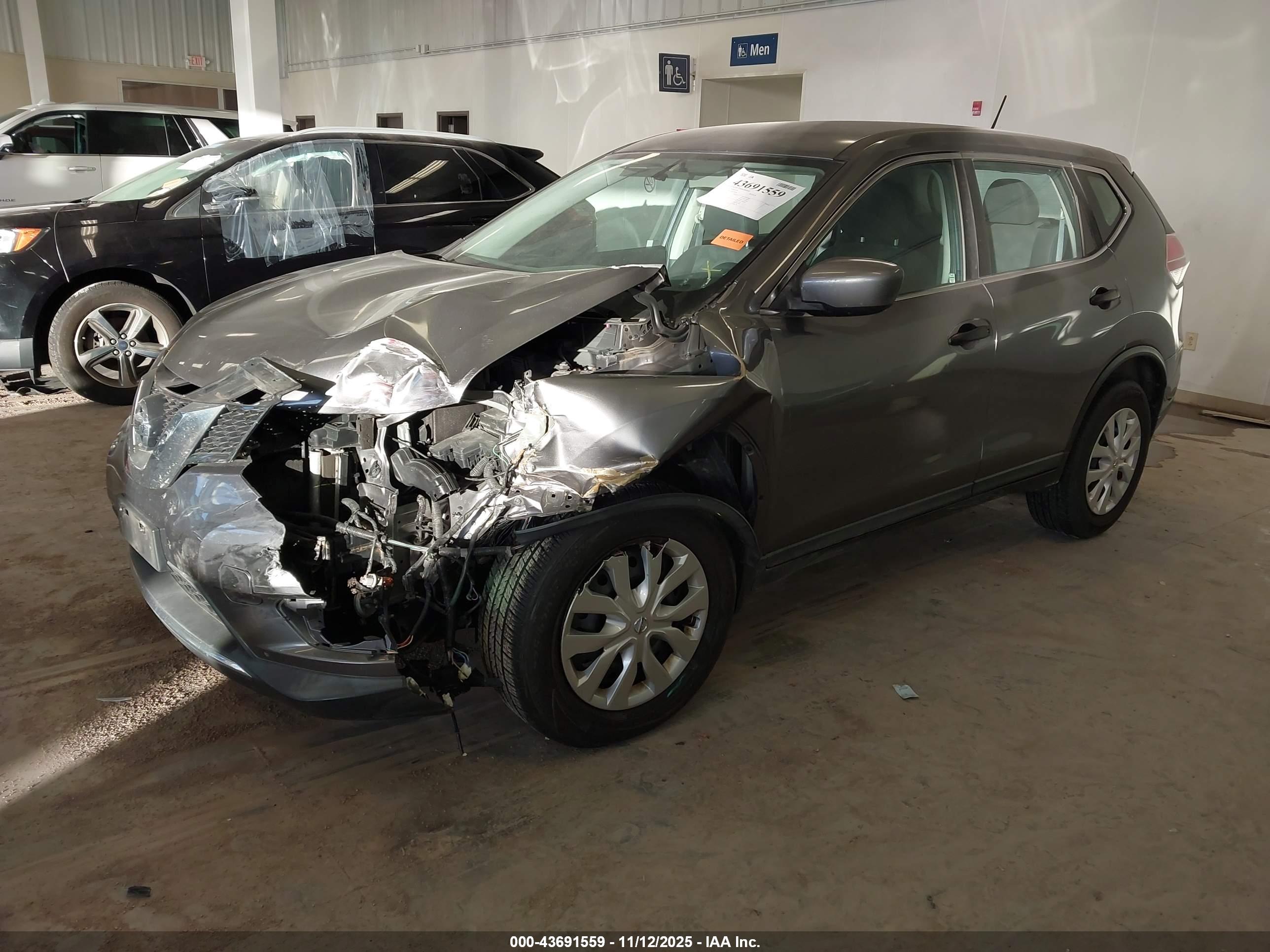 NISSAN ROGUE image 2