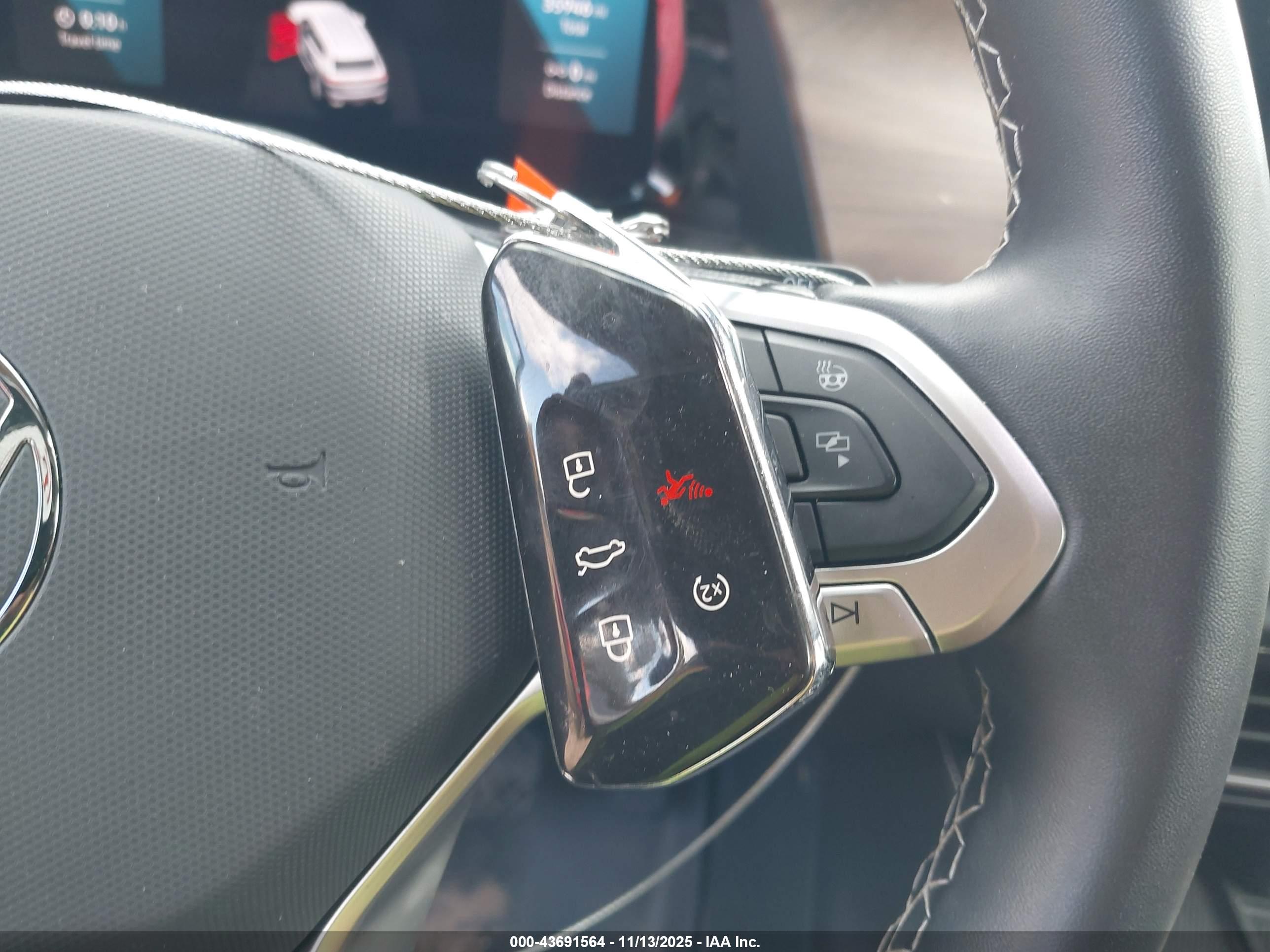 VOLKSWAGEN ATLAS image 11