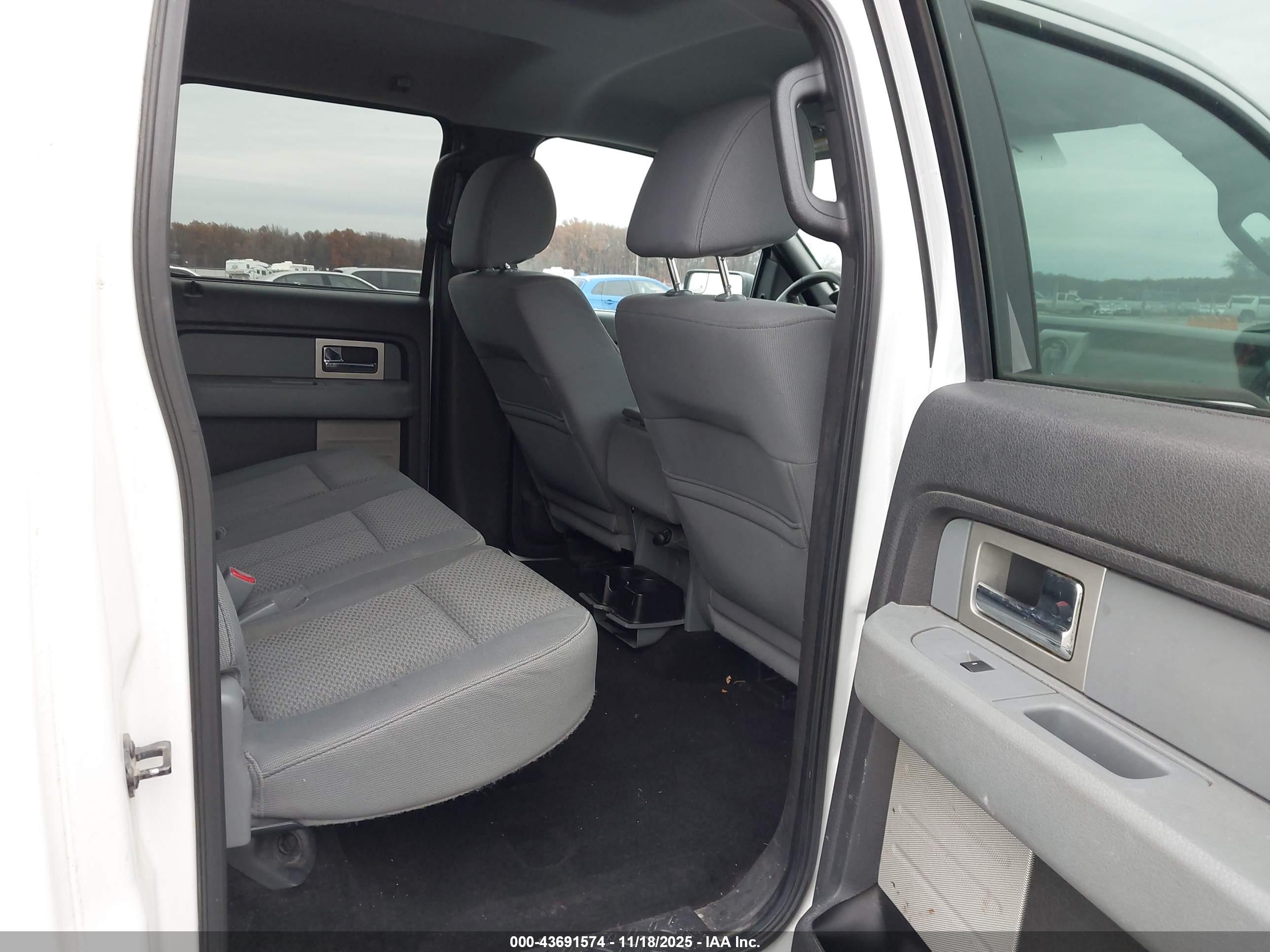 FORD F-150 image 8