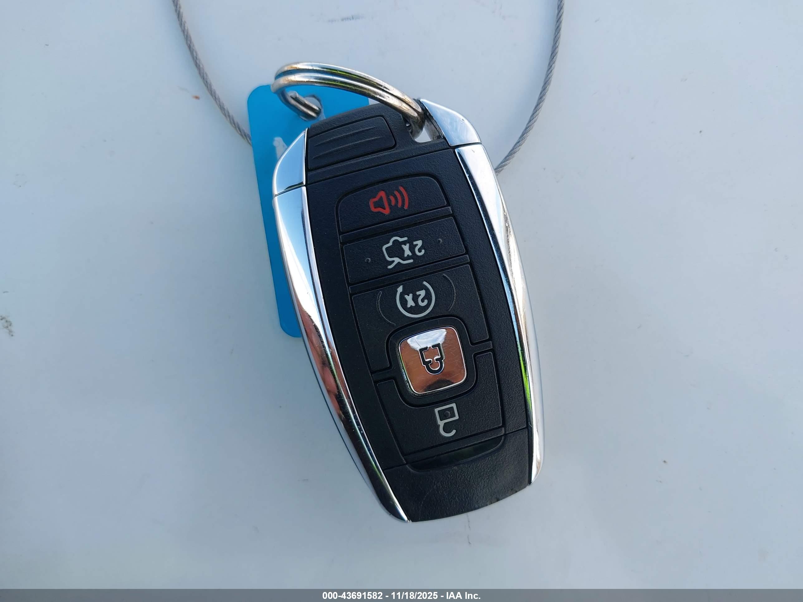 LINCOLN MKC image 11
