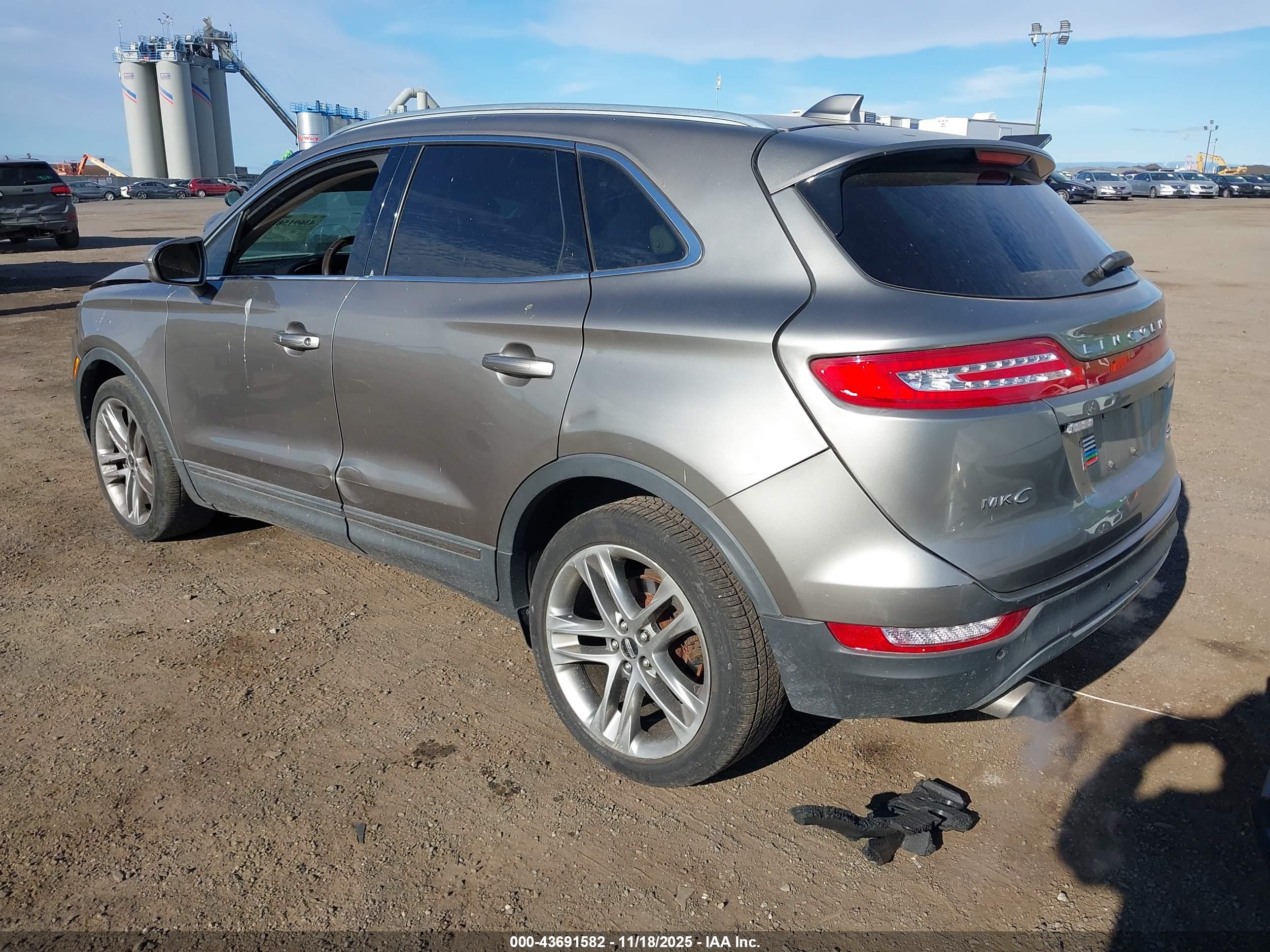 LINCOLN MKC image 3