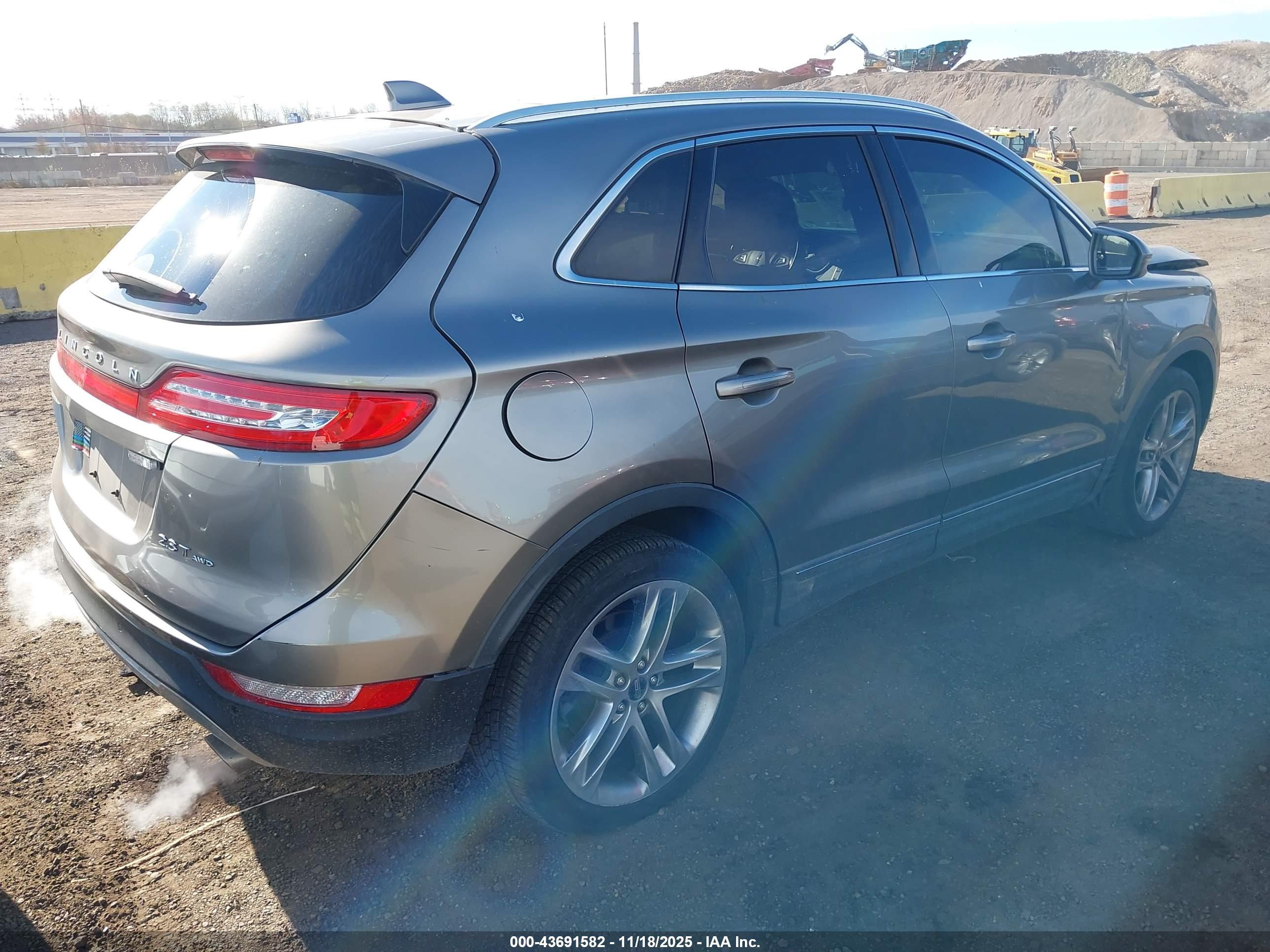 LINCOLN MKC image 4